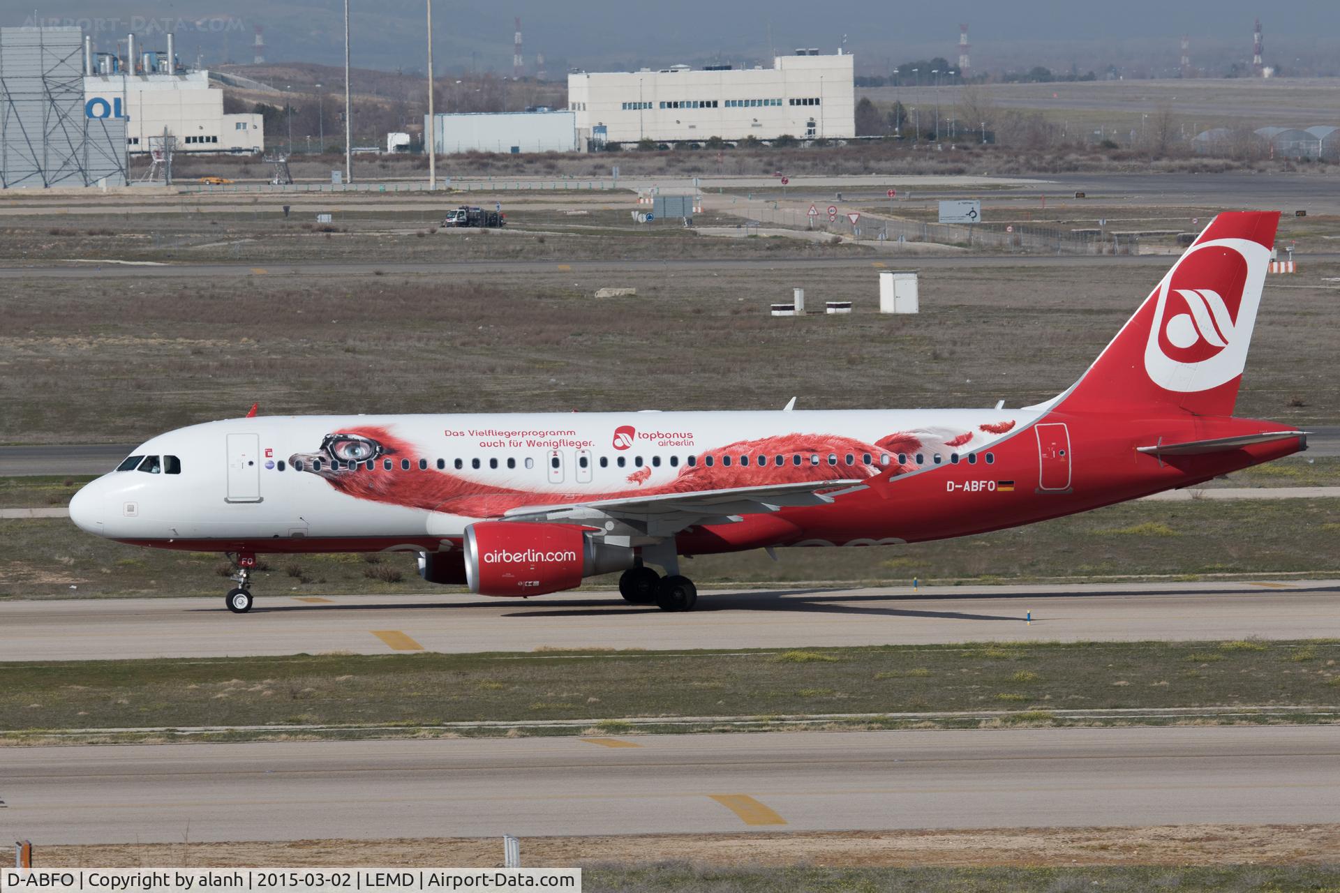 D-ABFO, 2010 Airbus A320-214 C/N 4564, Taxying to the stand
