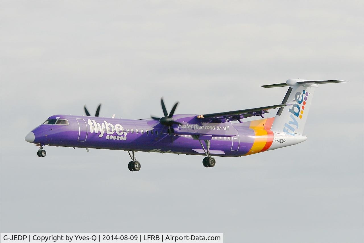 G-JEDP, 2003 De Havilland Canada DHC-8-402Q Dash 8 C/N 4085, De Havilland Canada DHC-8-402Q Dash 8, Short approach rwy 25L, Brest-Bretagne airport (LFRB-BES)