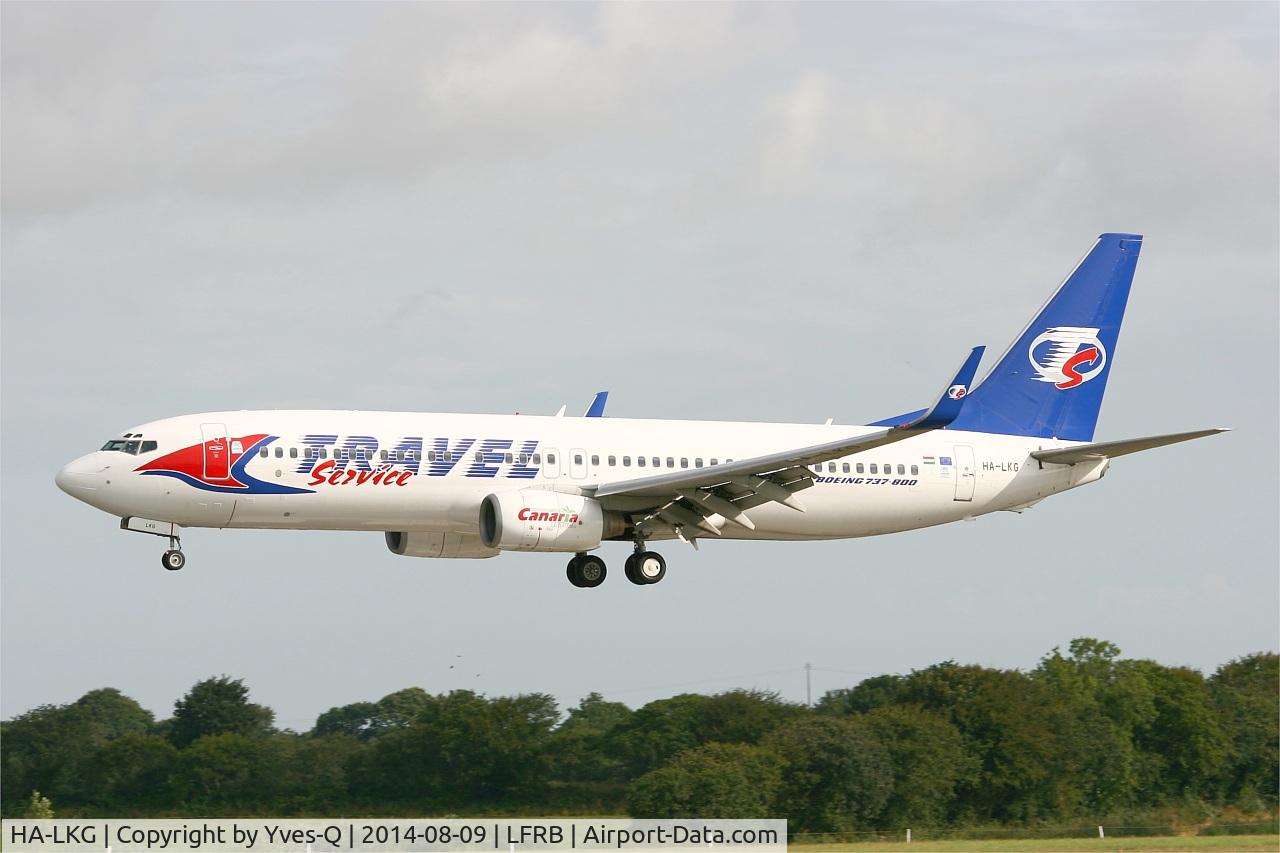 HA-LKG, 2001 Boeing 737-8CX C/N 32362, Boeing 737-8CX, On final rwy 25L, Brest-Bretagne airport (LFRB-BES)