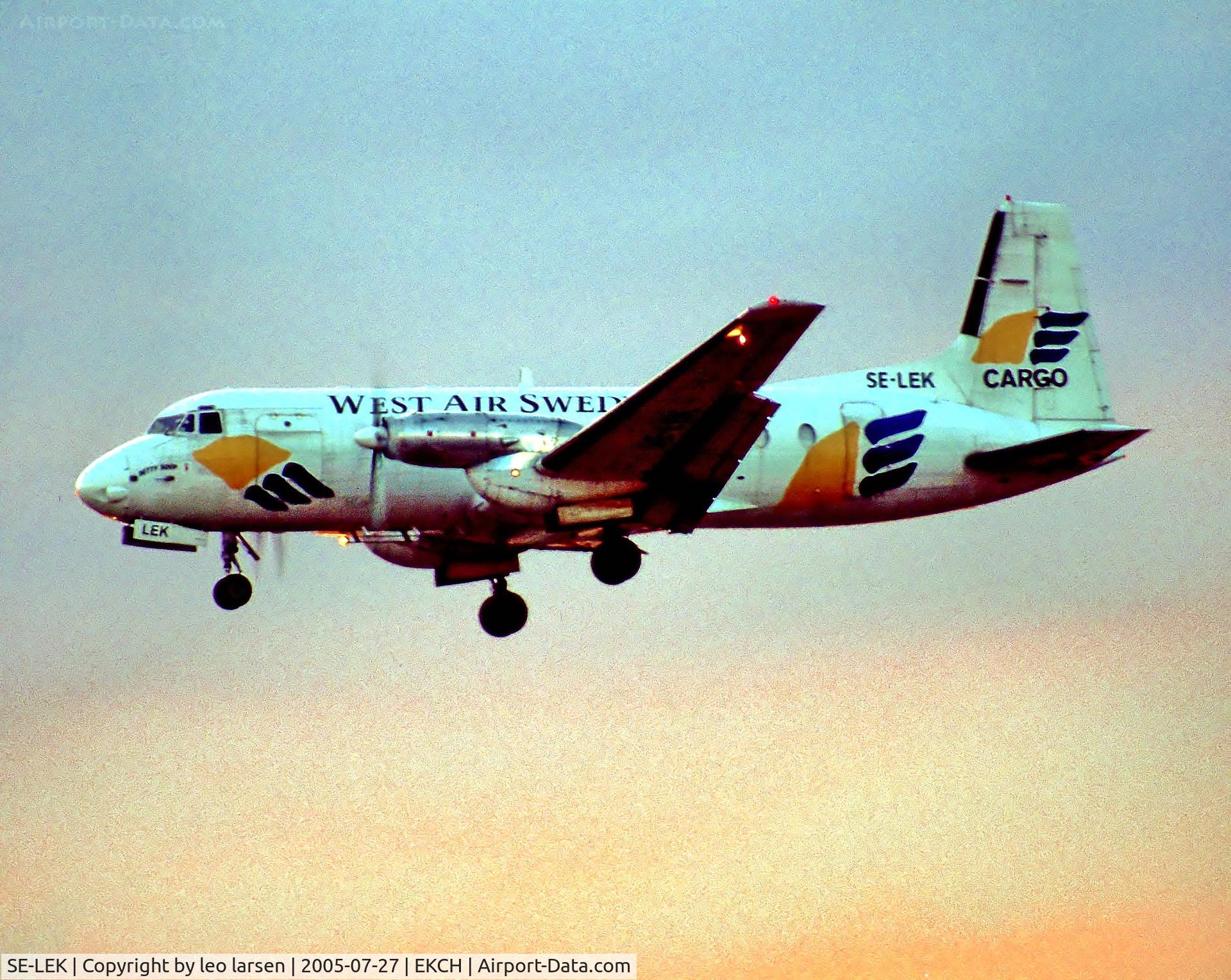 SE-LEK, 1975 Hawker Siddeley HS 748 Series 2A C/N 1725, Copenhagen 27.7.05