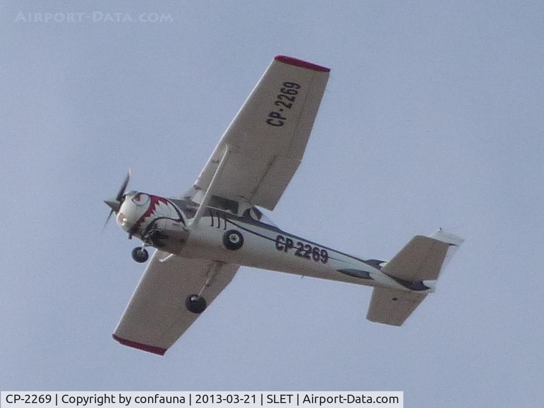 CP-2269, Cessna 152 C/N 152-82570, Skyteam trainer operating from El Trompillo, with the 'old' paint