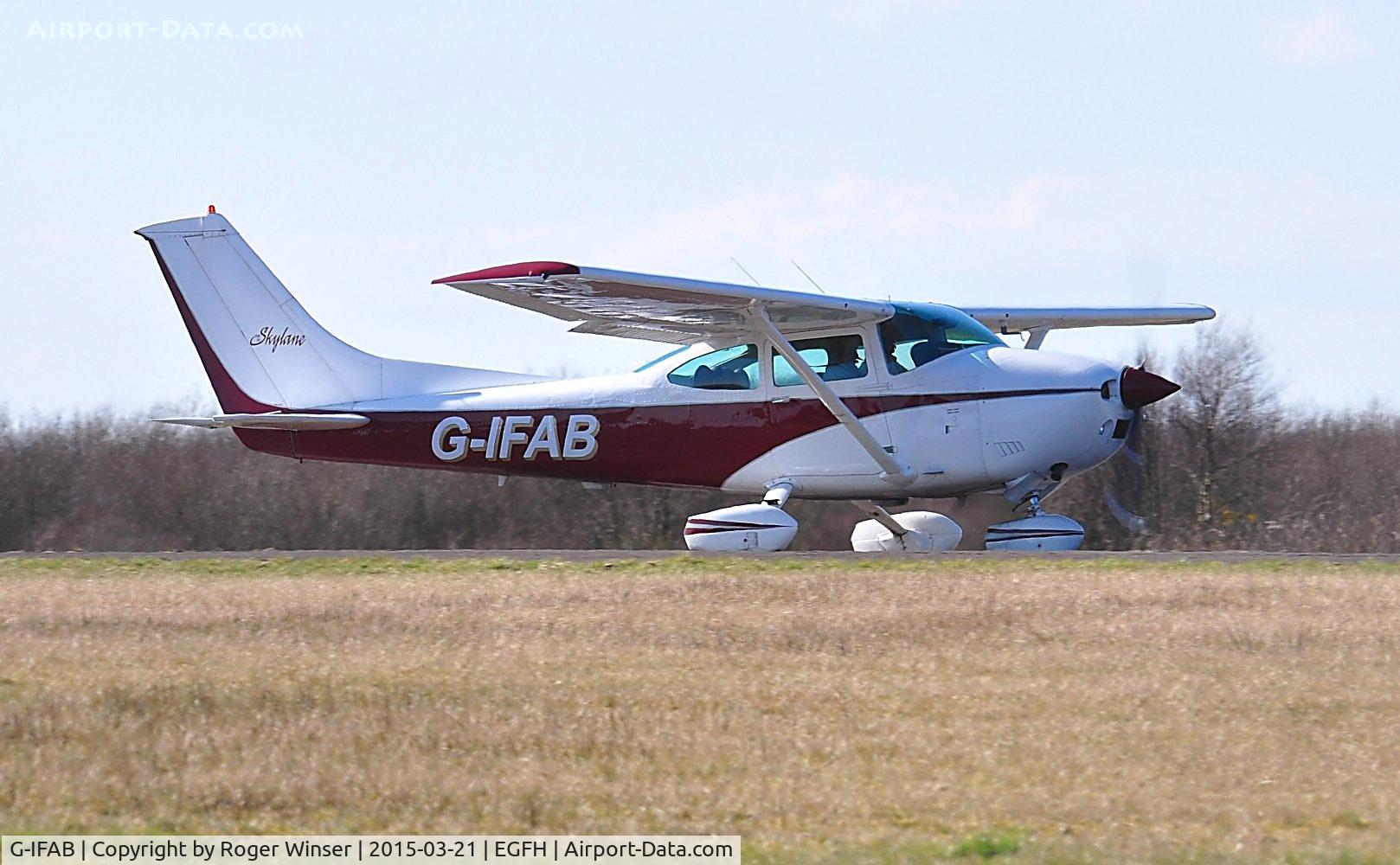 G-IFAB, 1979 Reims F182Q Skylane C/N 0127, Visiting Reims/Cessna Skylane departing Runway 04.