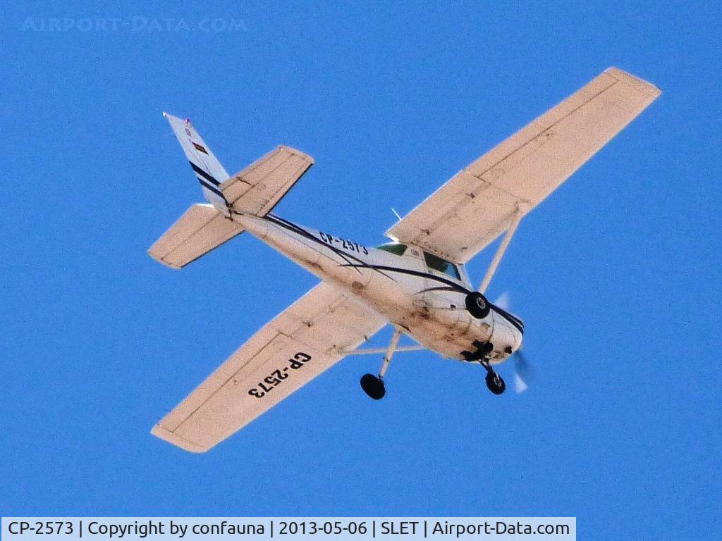 CP-2573, 1977 Cessna 152 C/N 15280529, Alas Orientales trainer with old paint