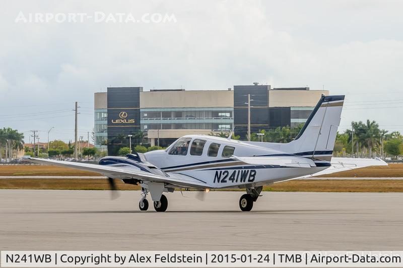 N241WB, Hawker Beechcraft Corp G58 Baron C/N TH-2246, Tamiami