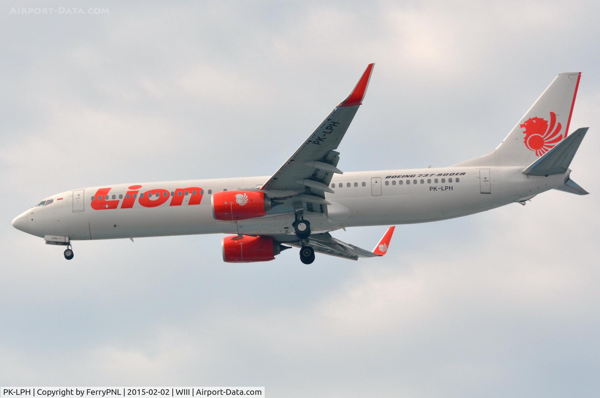 PK-LPH, 2014 Boeing 737-9GP/ER C/N 39878, Lioan Air B739 arriving in CGK