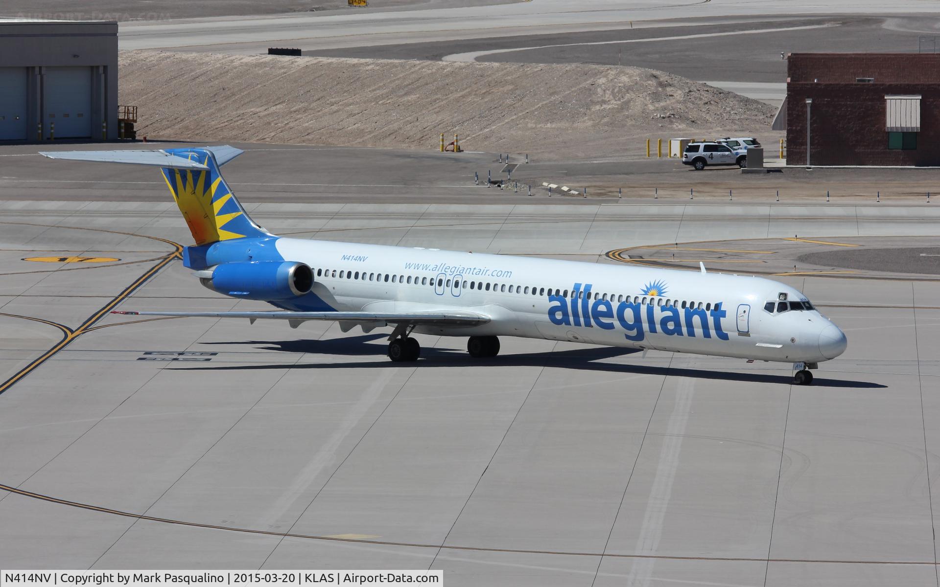 N414NV, 1989 McDonnell Douglas MD-88 C/N 49766, MD-88