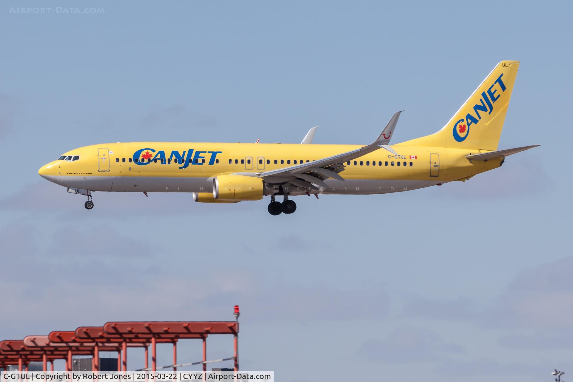 C-GTUL, 2011 Boeing 737-8K5 C/N 38820, Landing 24R at Toronto Pearson