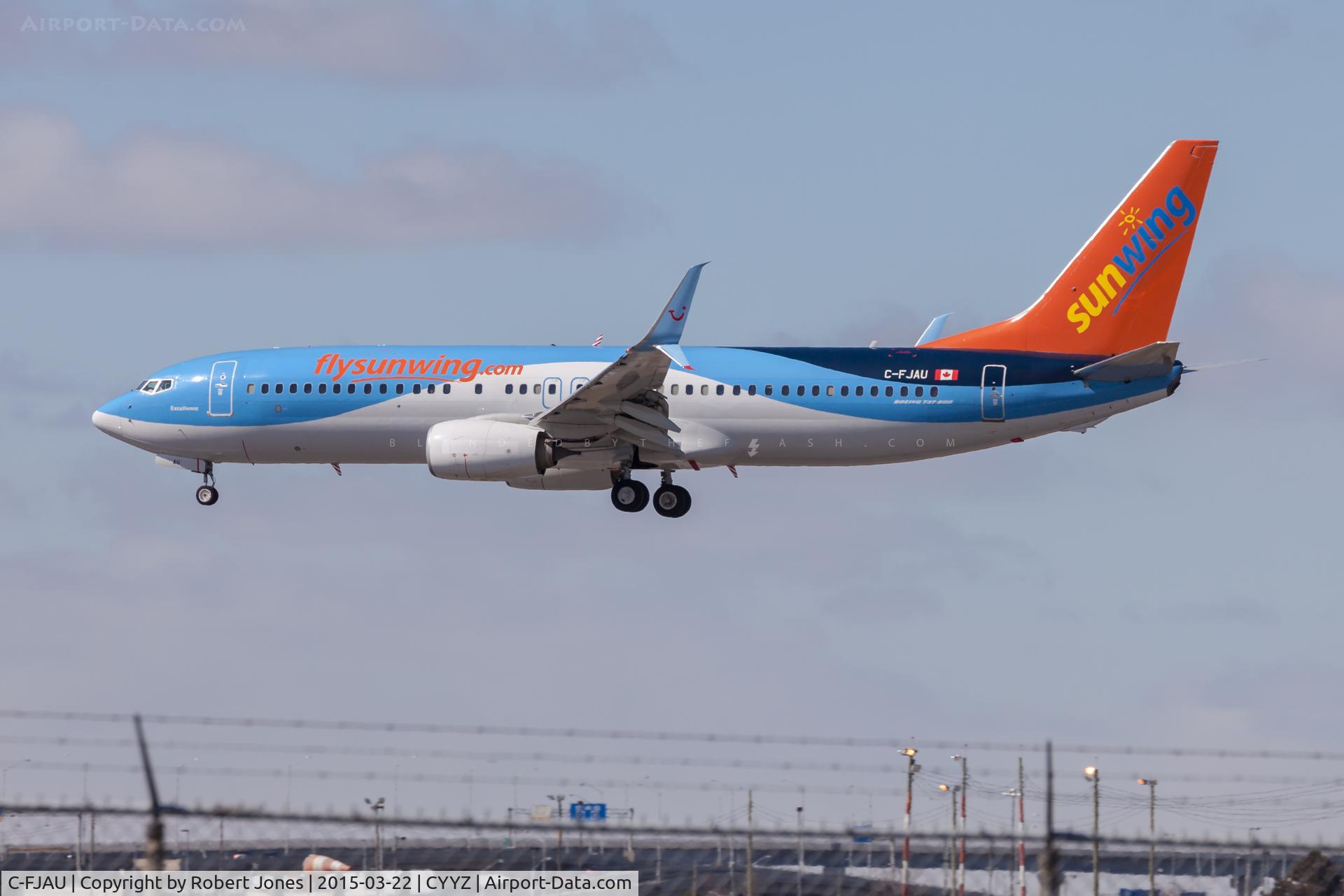 C-FJAU, 2013 Boeing 737-8K5 C/N 37250, Landing 24R at Toronto Pearson
