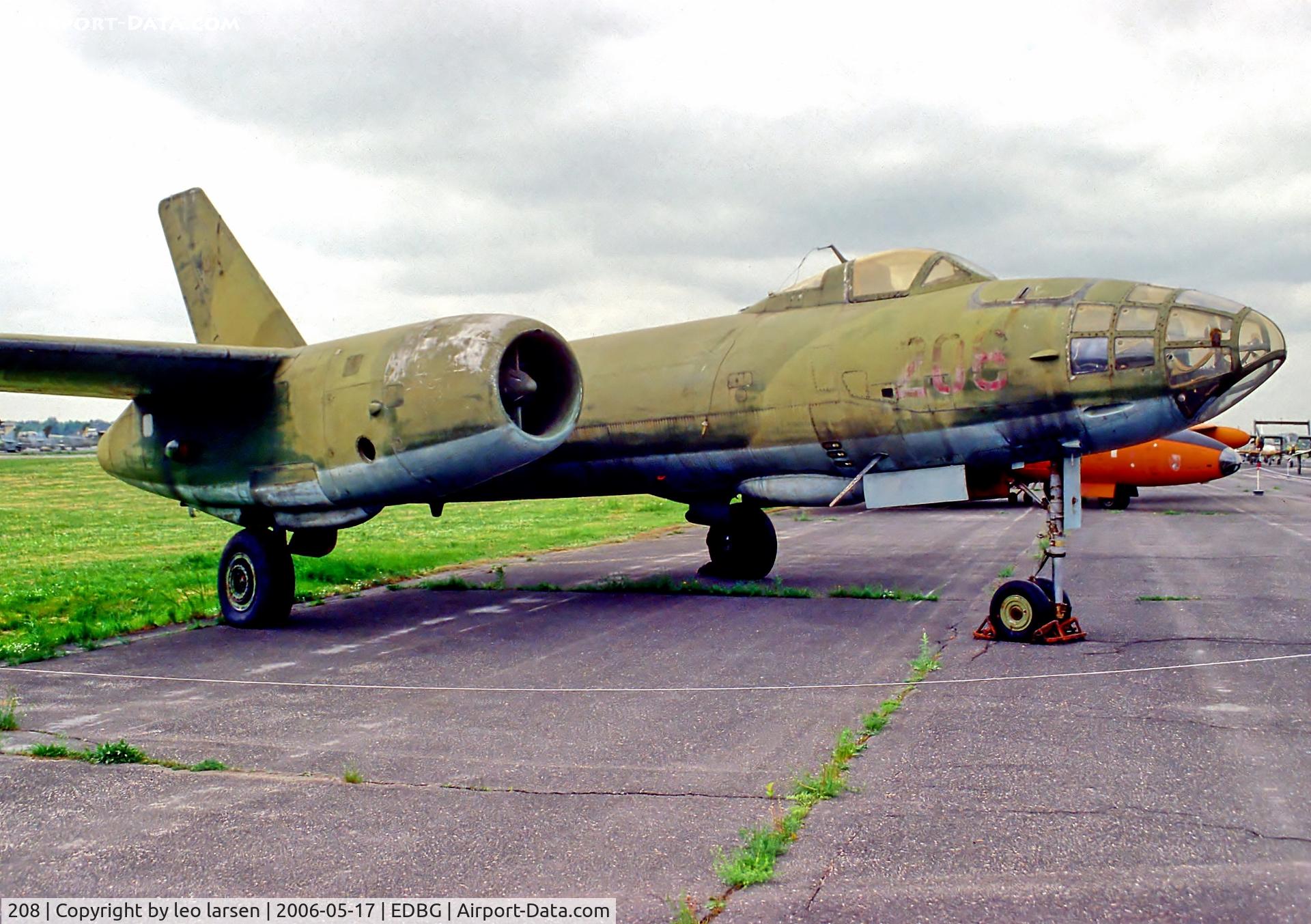 208, 1955 Ilyushin Il-28 C/N 55006448, Berlin Gatow 17.5.06