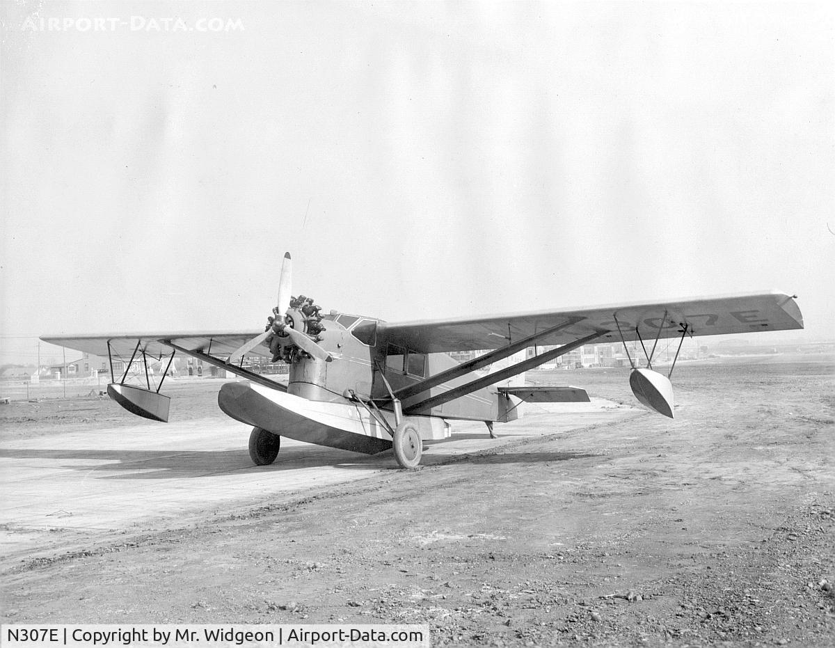 N307E, 1928 Columbia Air Liners Inc CAL 2 C/N 103, The Triad, with removable floats and hull to make straight landplane or remove the land gear for a pure flying boat.