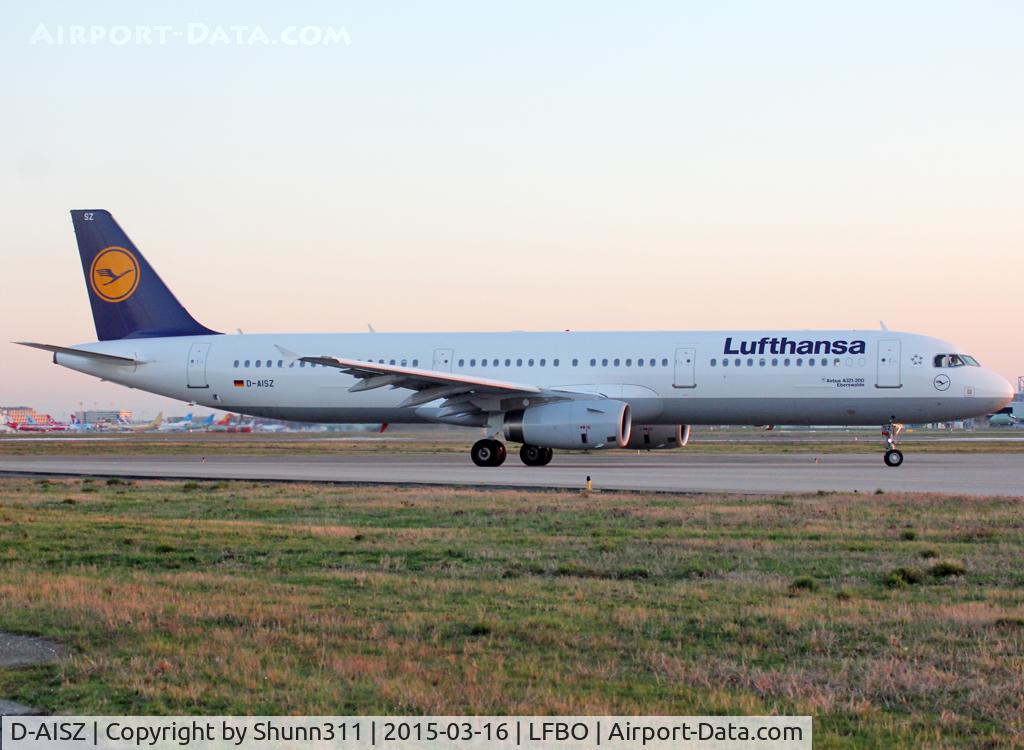 D-AISZ, 2009 Airbus A321-231 C/N 4085, Lining up rwy 14L for departure...