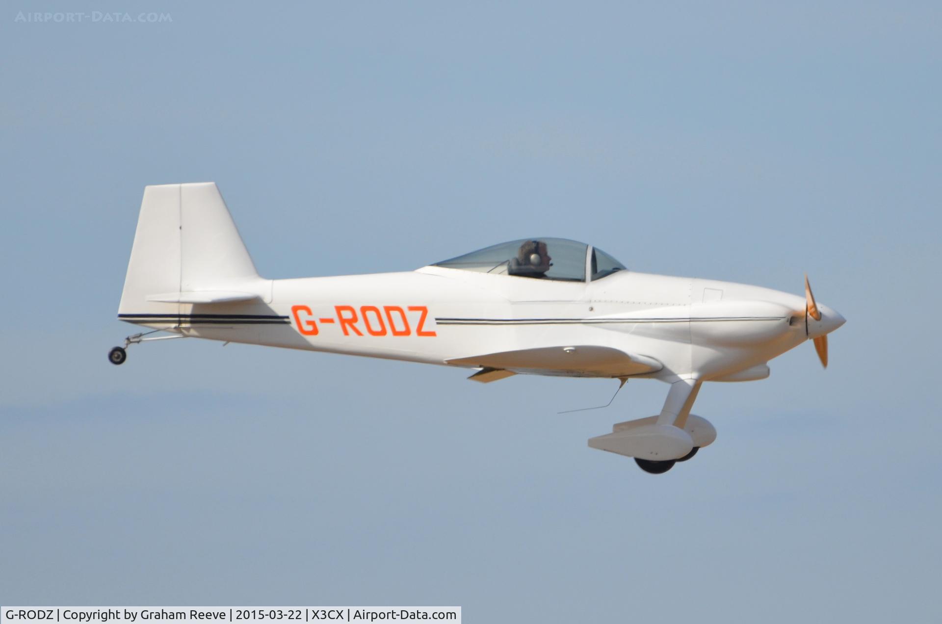 G-RODZ, 2004 Vans RV-3 C/N 10622, Landing at Northrepps.