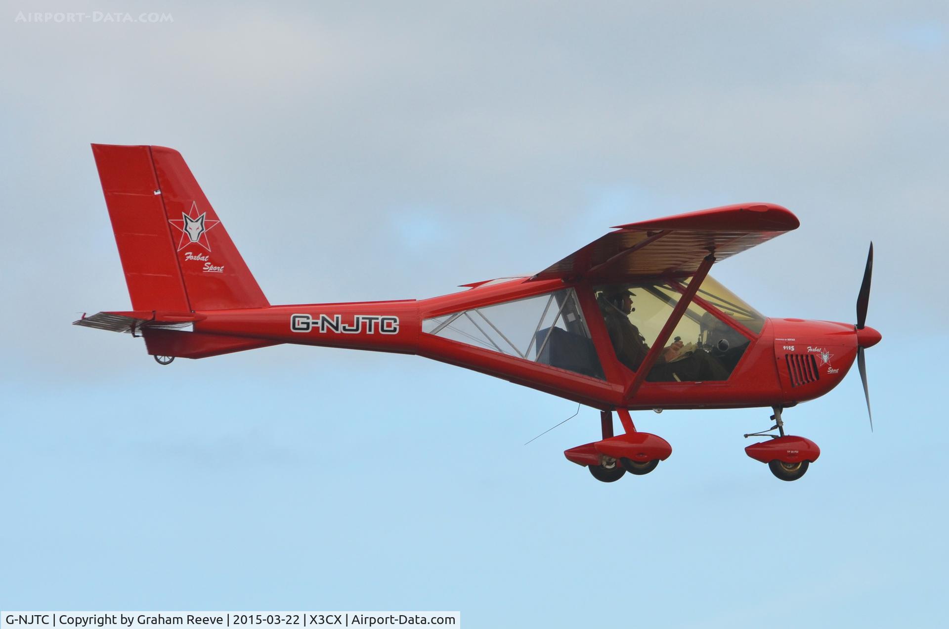 G-NJTC, 2006 Aeroprakt A-22L Foxbat C/N PFA 317A-14565, Landing at Northrepps.