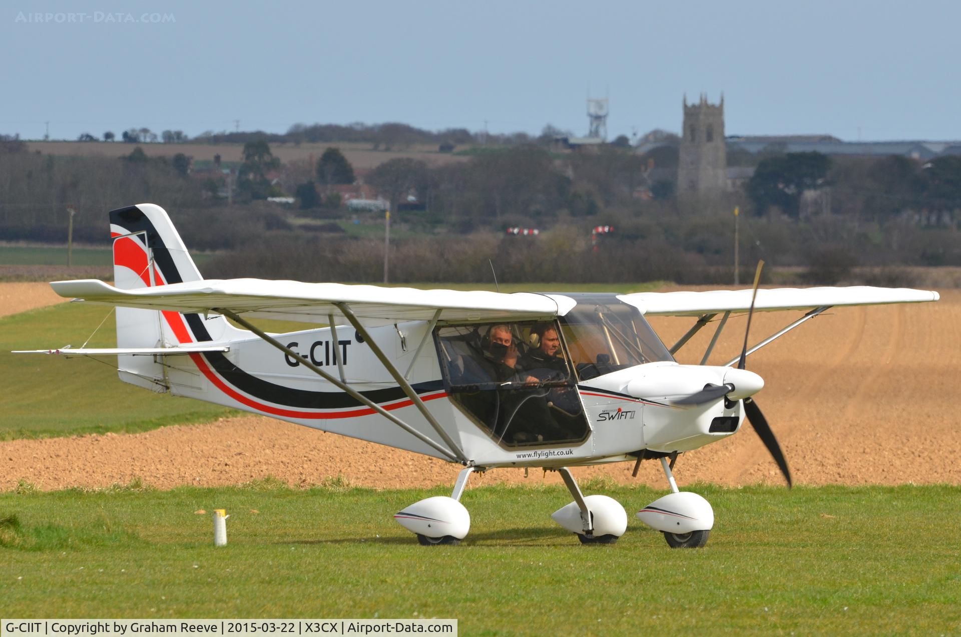 G-CIIT, 2014 Best Off SkyRanger Swift 912(1) C/N BMAA/HB/644, Just landed at Northrepps.