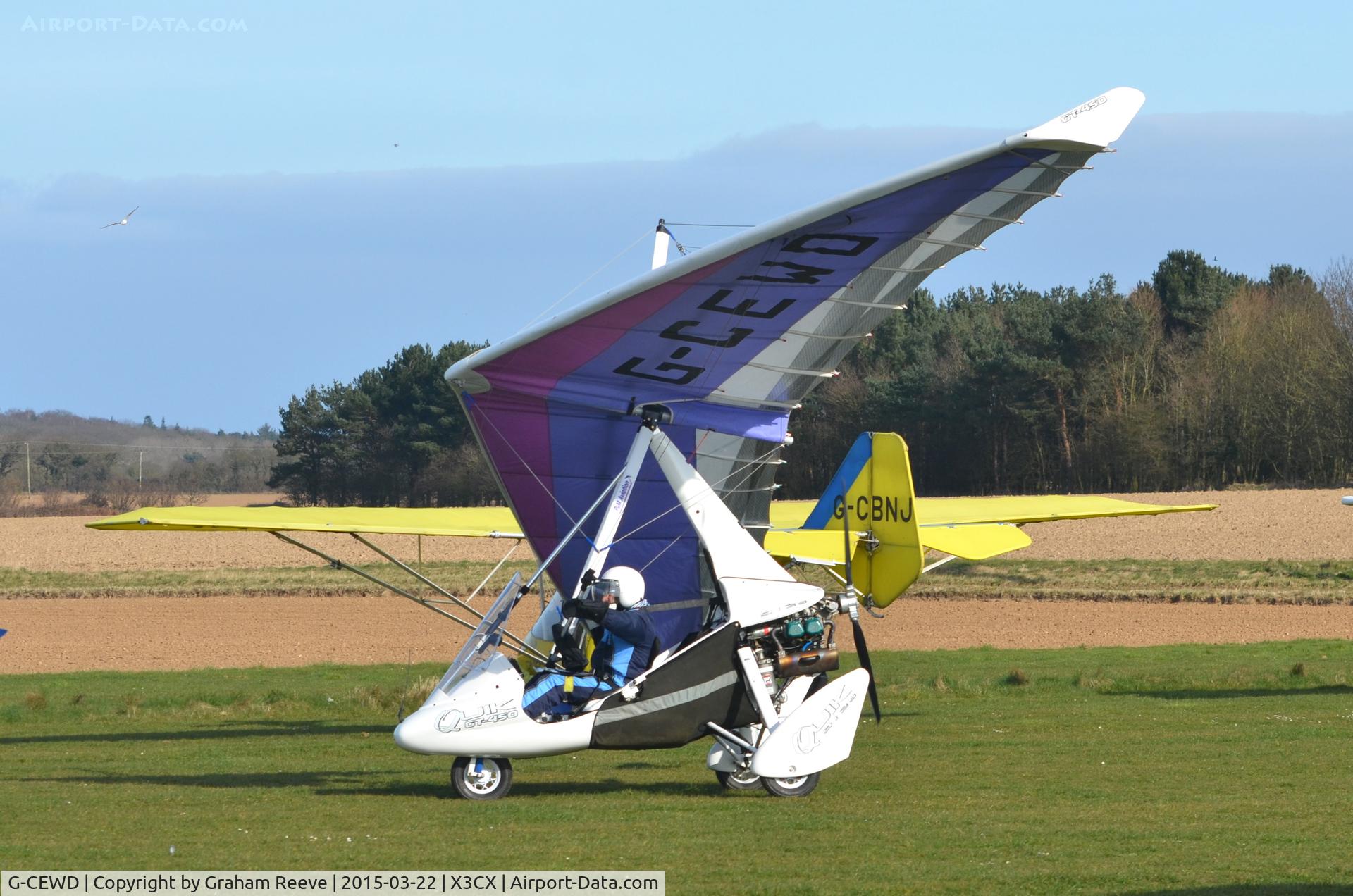 G-CEWD, Mainair Quik GT450 C/N 8330, Just landed at Northrepps.