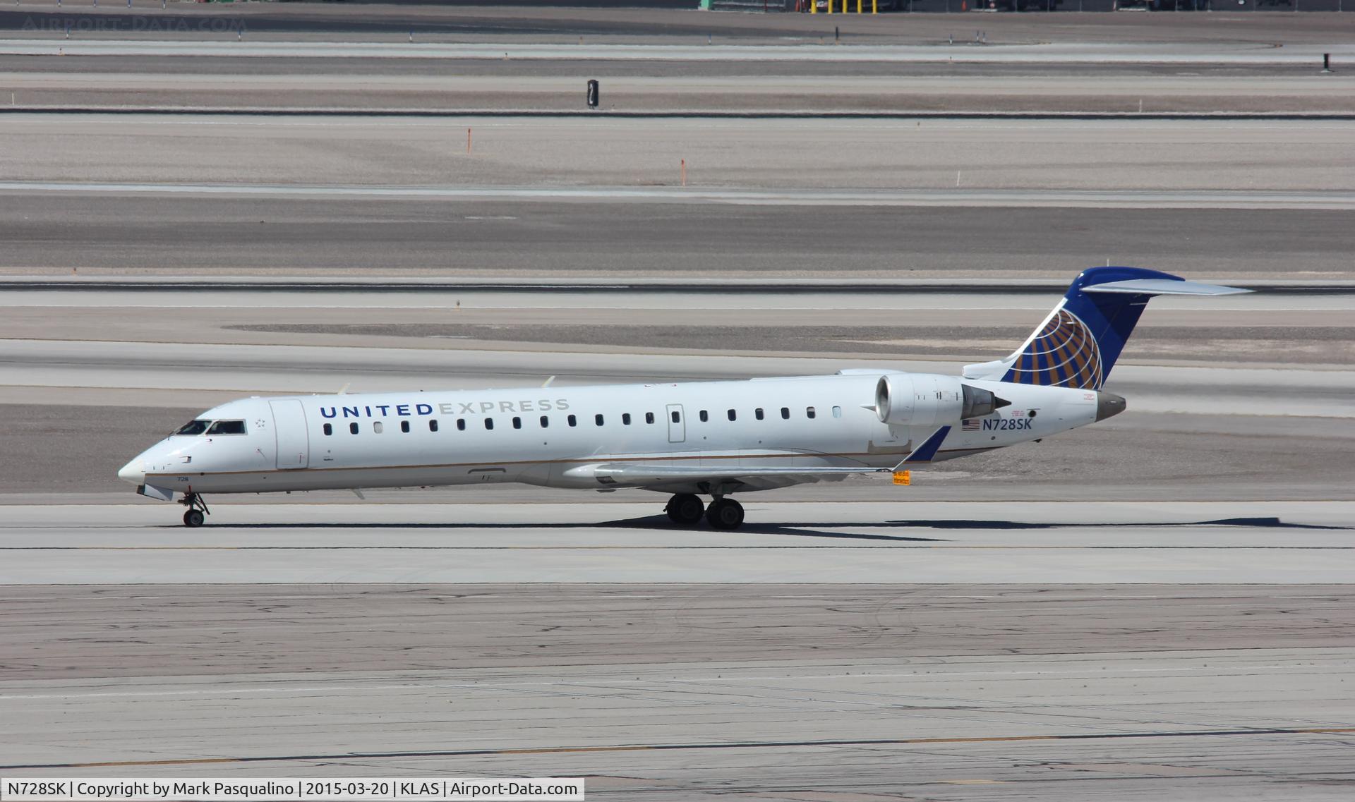 N728SK, 2005 Bombardier CRJ-701 (CL-600-2C10) Regional Jet C/N 10192, CL-600-2C10