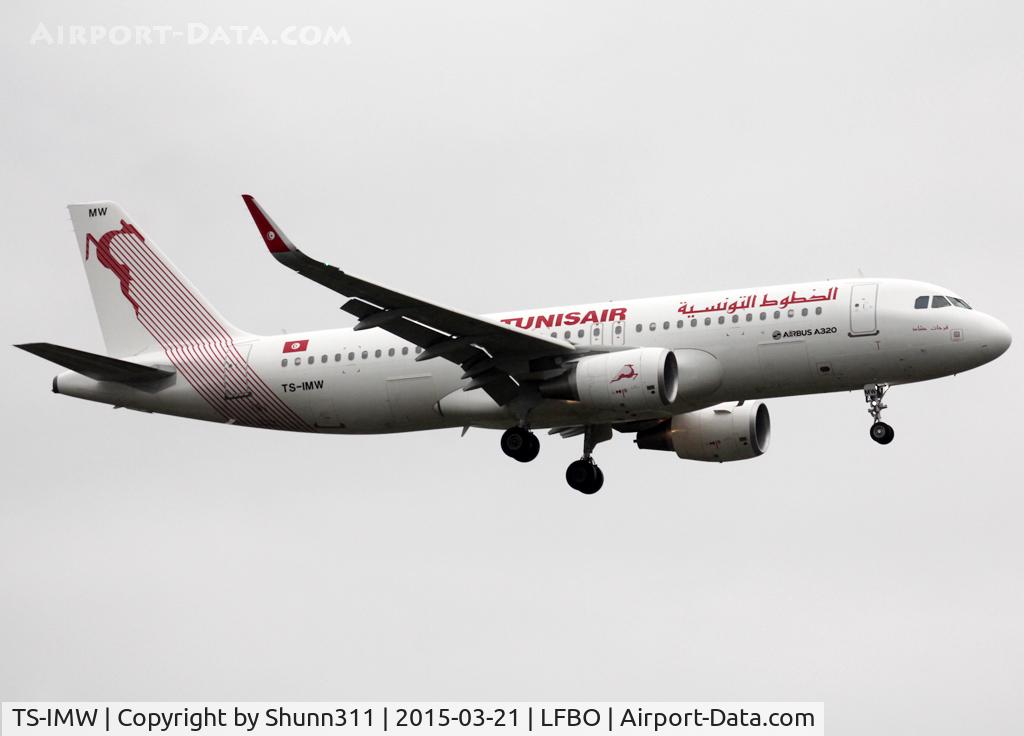 TS-IMW, 2014 Airbus A320-214 C/N 6338, Landing rwy 14R