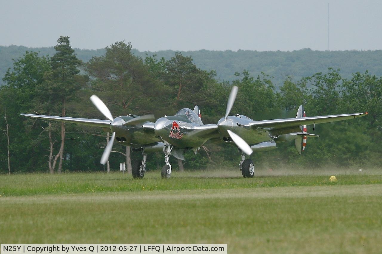 N25Y, 1944 Lockheed P-38L-5LO Lightning C/N AF44-53254, Lockheed P-38L Lightning, Take off, La Ferté-Alais Airfield (LFFQ) Air Show 2012