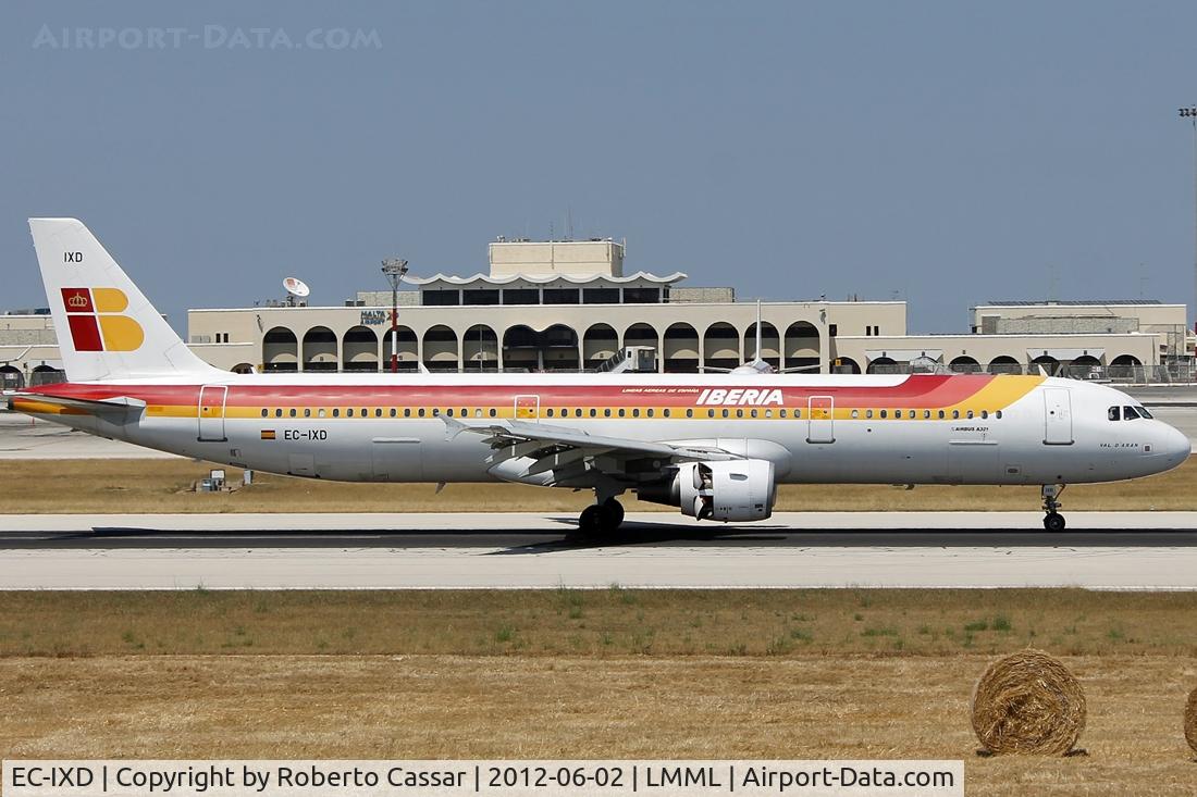 EC-IXD, 2004 Airbus A321-211 C/N 2220, Runway 13