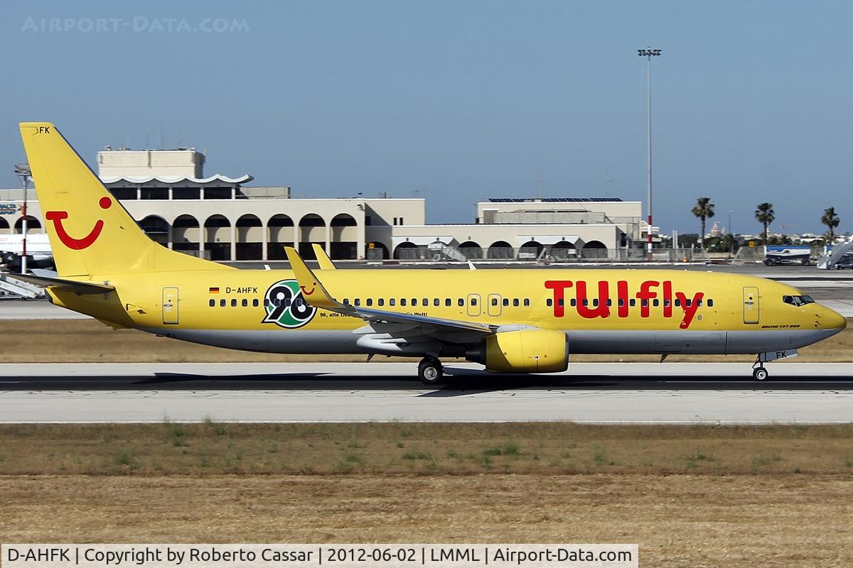 D-AHFK, 1999 Boeing 737-8K5 C/N 27991, Runway 31