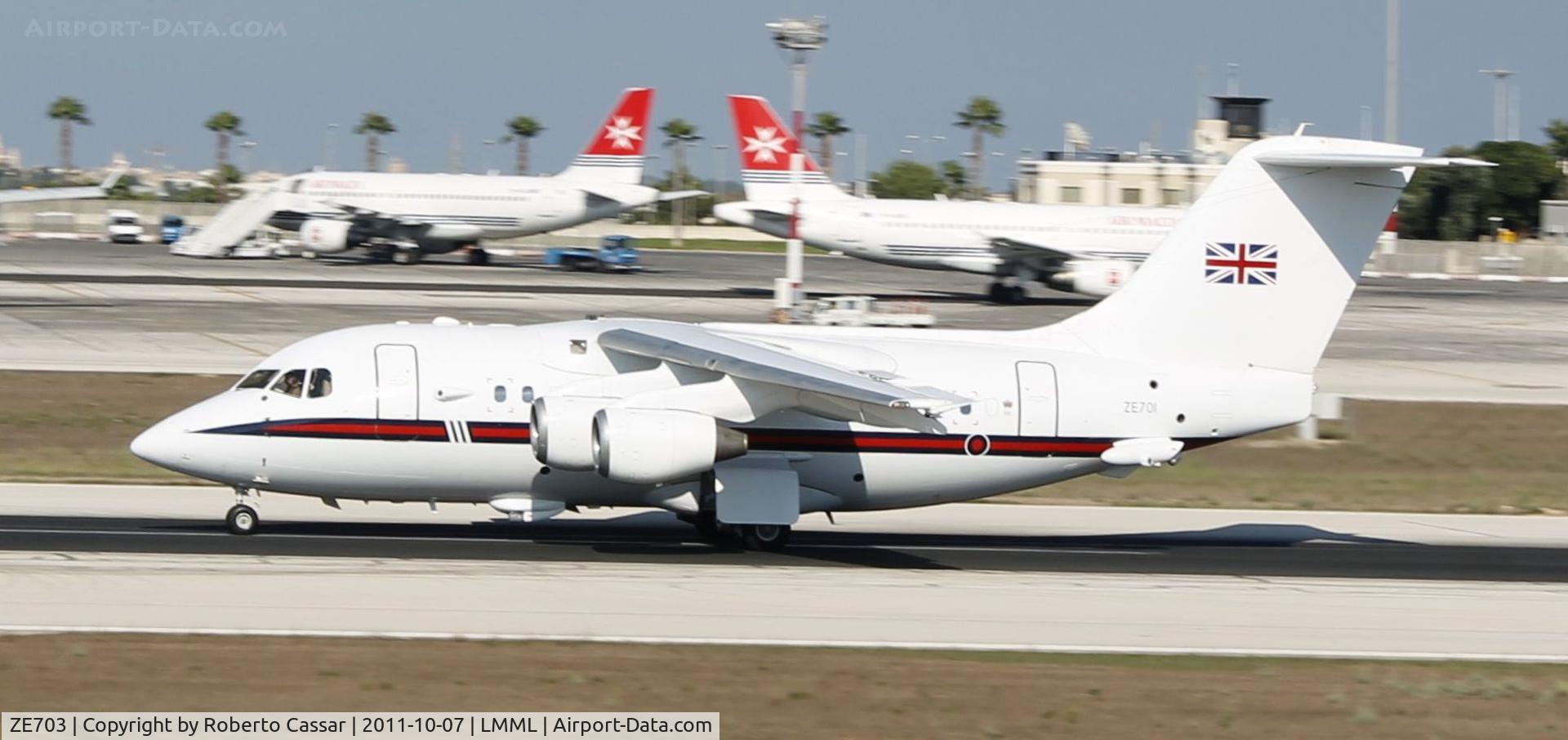 ZE703, 1984 British Aerospace BAe 146-100 C/N E1021, Runway 31