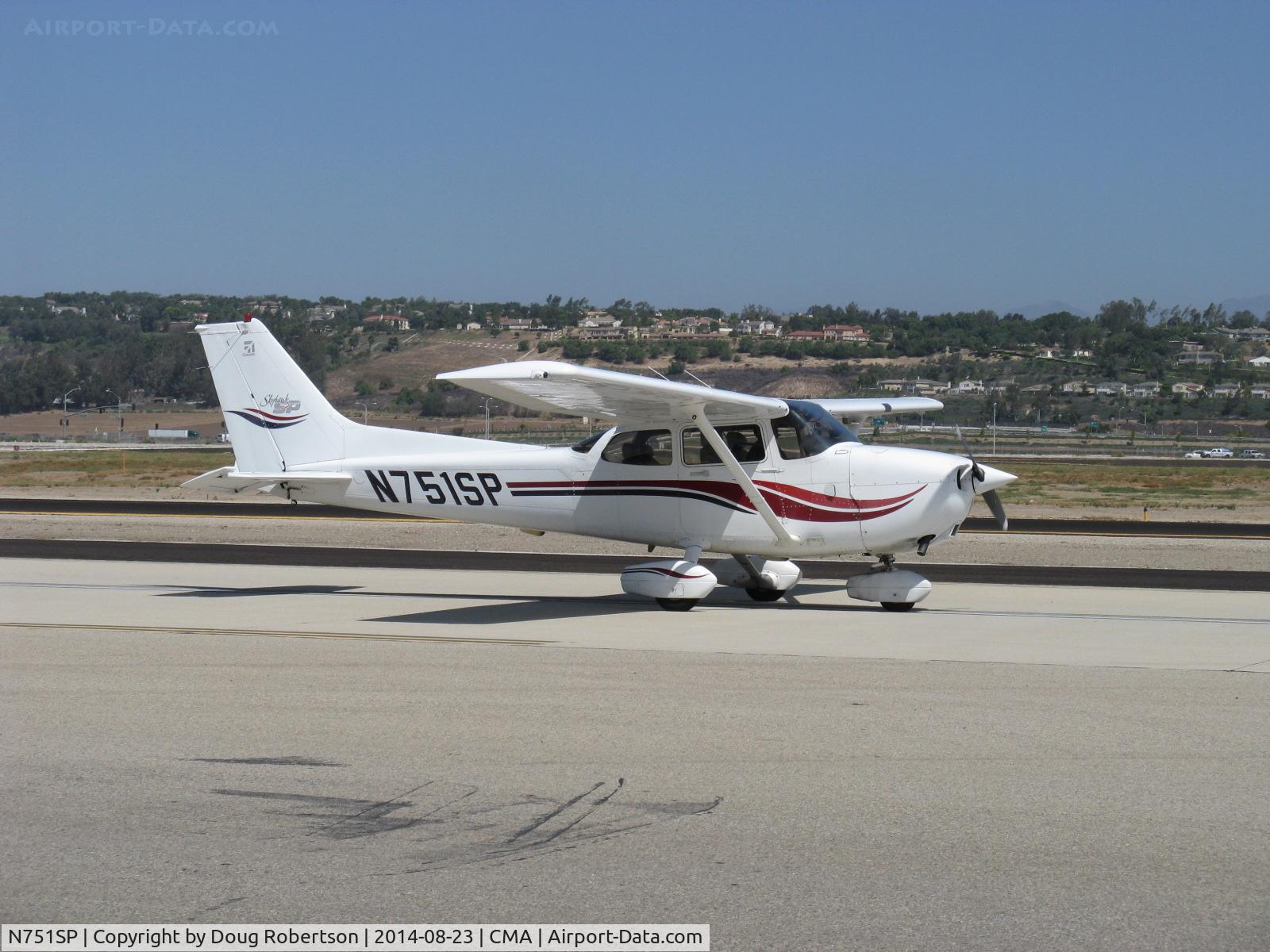 N751SP, 2000 Cessna 172S C/N 172S8684, 2000 Cessna 172S SKYHAWK, Lycoming IO-360-L2A 180 Hp, CS prop, taxi