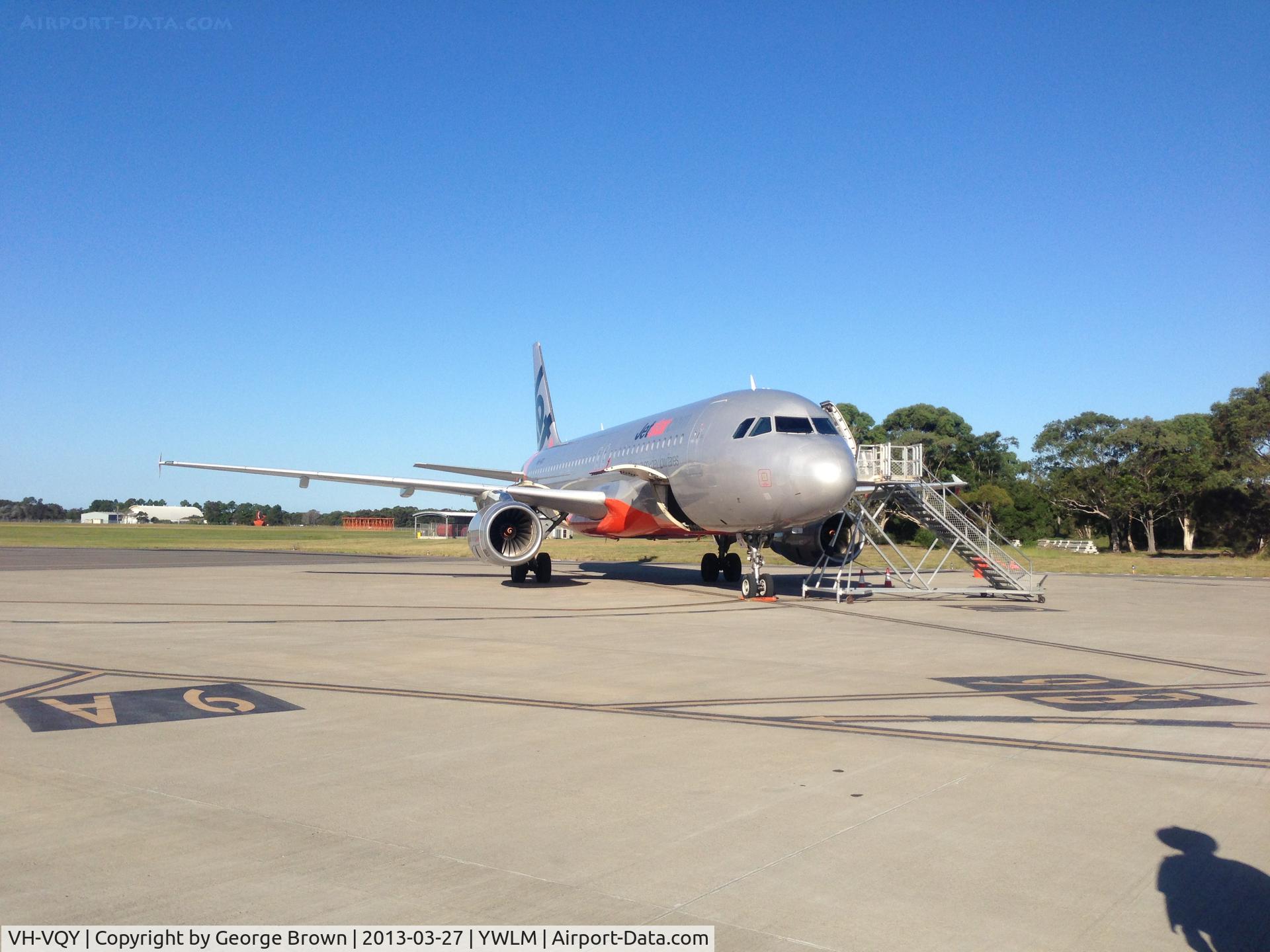 VH-VQY, 2004 Airbus A320-232 C/N 2299, Between flights at YWLM