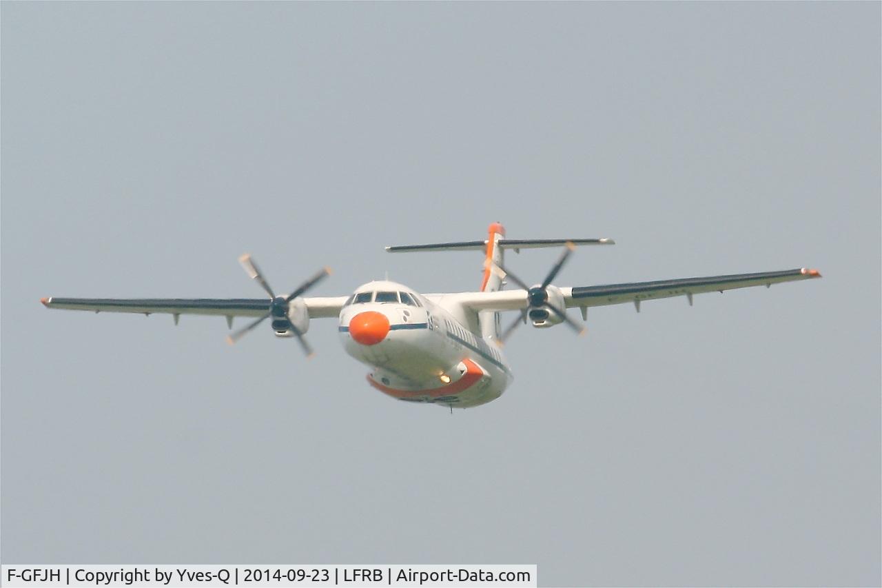 F-GFJH, 1987 ATR 42-300 C/N 049, ATR 42-300, ILS unit calibration, Brest-Bretagne Airport (LFRB-BES)