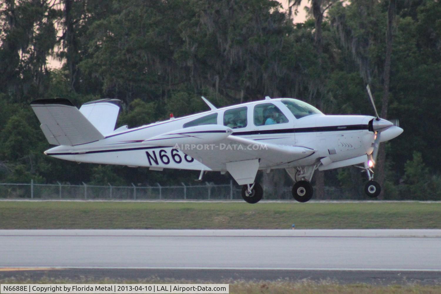 N6688E, 1979 Beech V35B Bonanza C/N D-10319, Beech V35