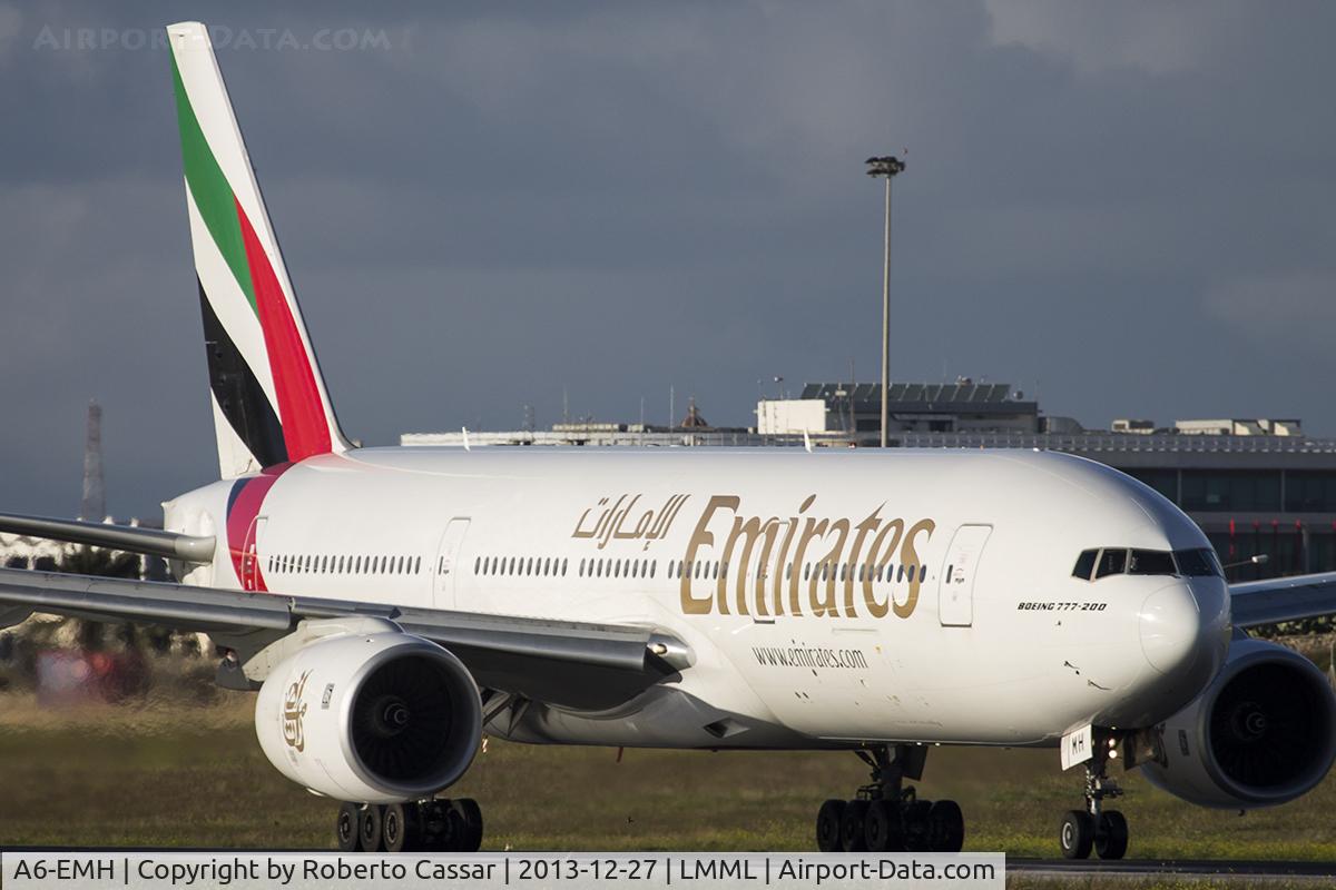 A6-EMH, 1997 Boeing 777-21H/ER C/N 27251, Loop Alpha