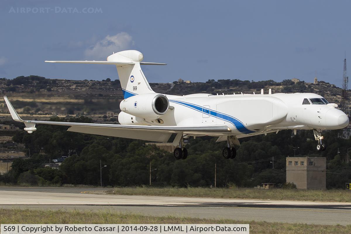 569, 2005 Gulfstream Aerospace GV SP (G550) Eitam C/N 5069, Runway 05