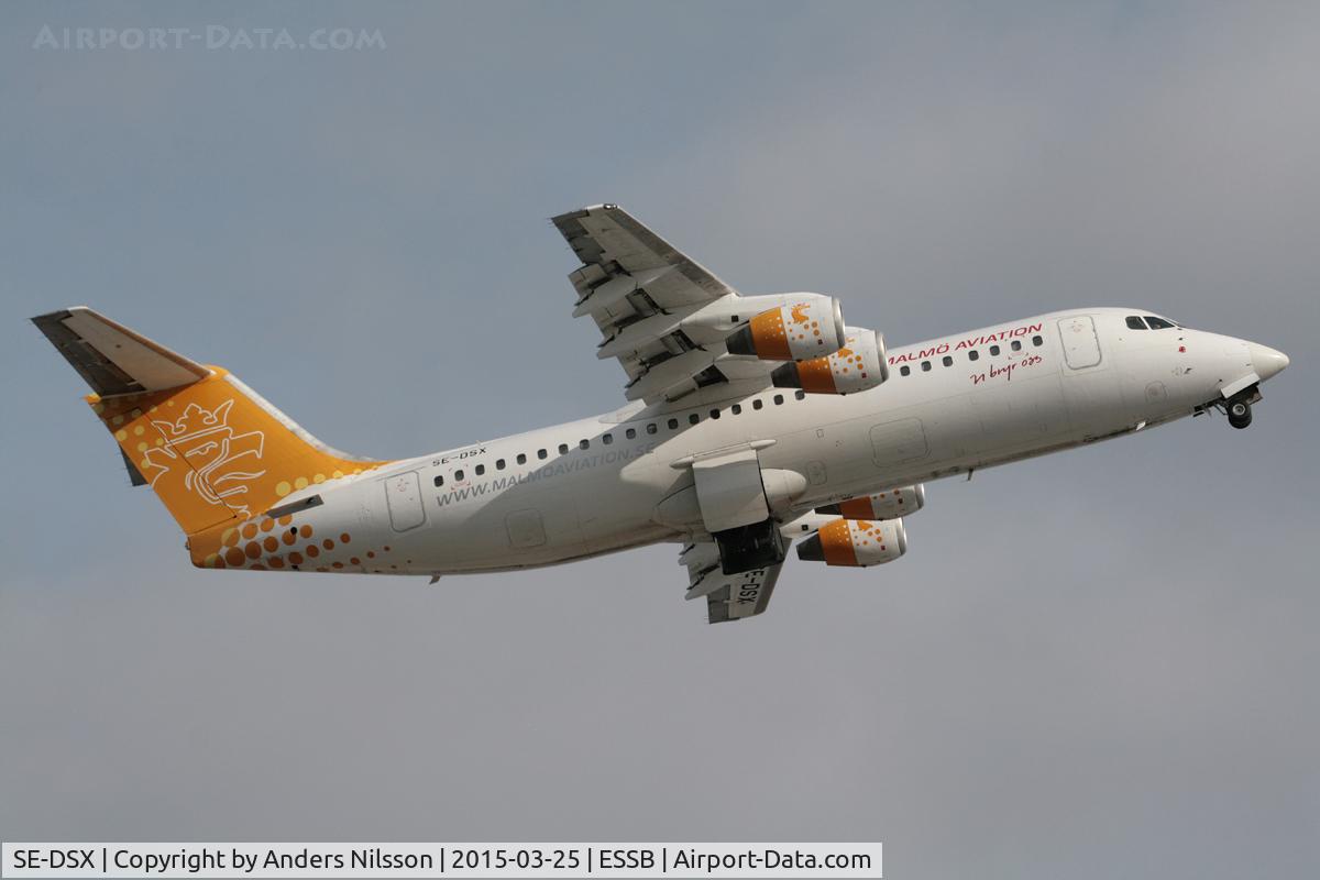 SE-DSX, 1994 British Aerospace Avro 146-RJ100 C/N E3255, Departing runway 12.