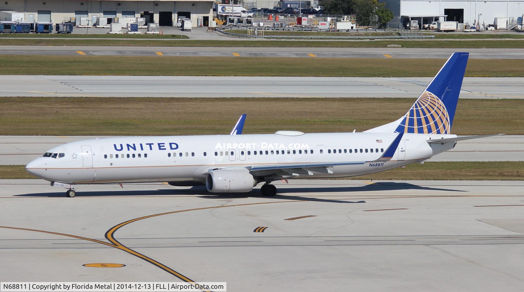 N68811, 2013 Boeing 737-924/ER C/N 42175, United