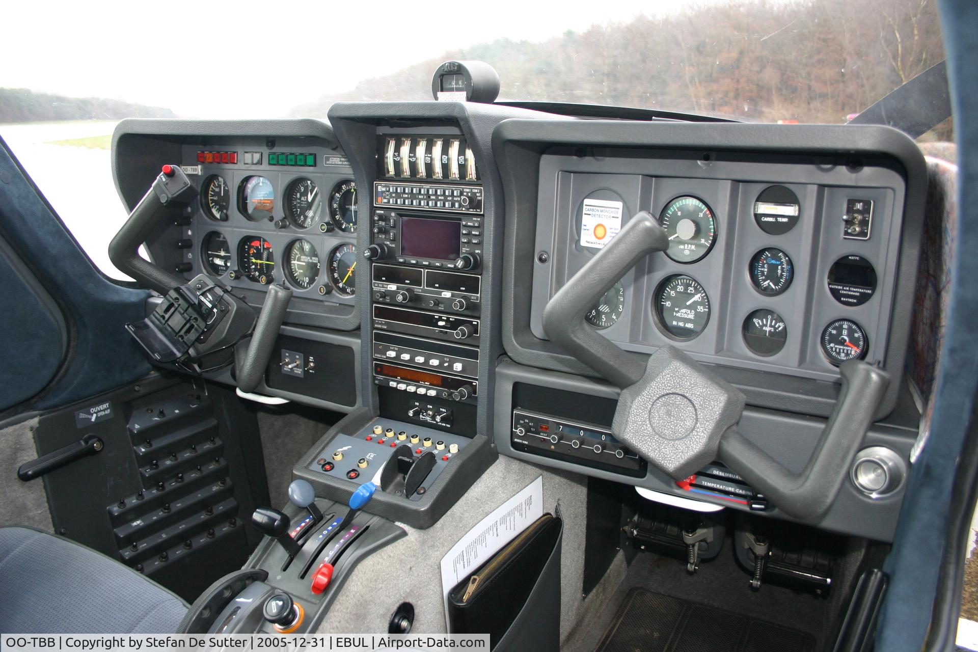 OO-TBB, 1992 Socata TB-10 Tobago C/N 1449, Cockpit.