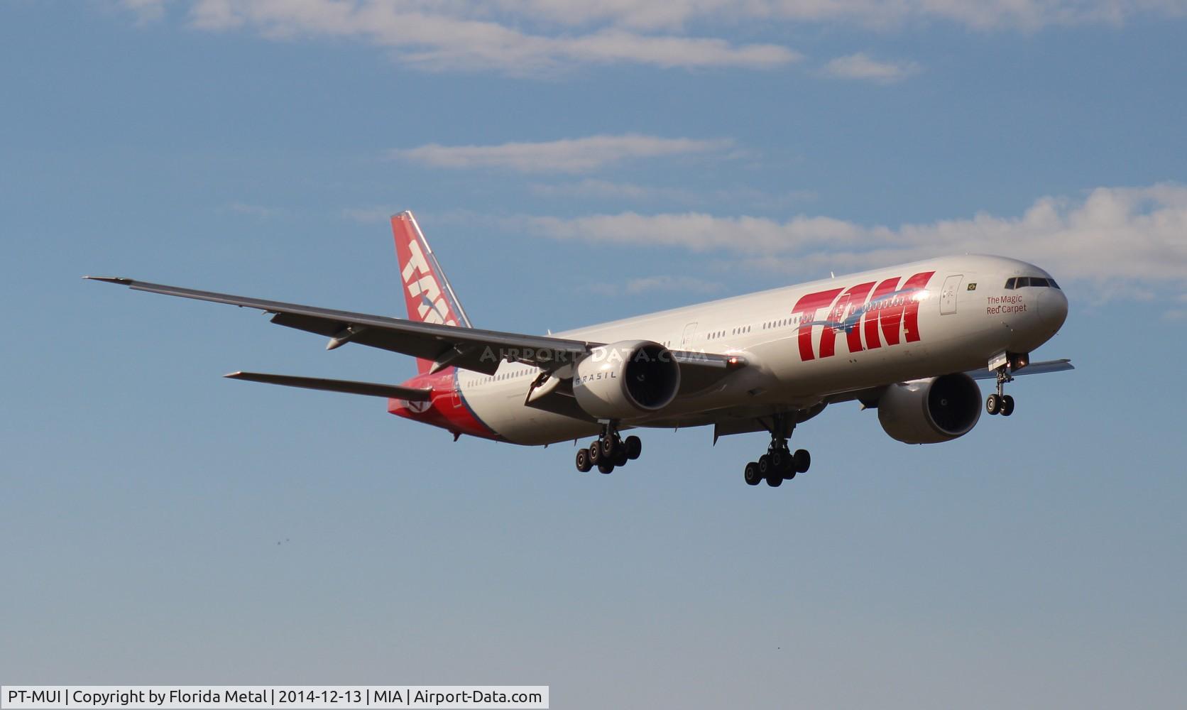 PT-MUI, 2013 Boeing 777-32W/ER C/N 40589, TAM 777-300