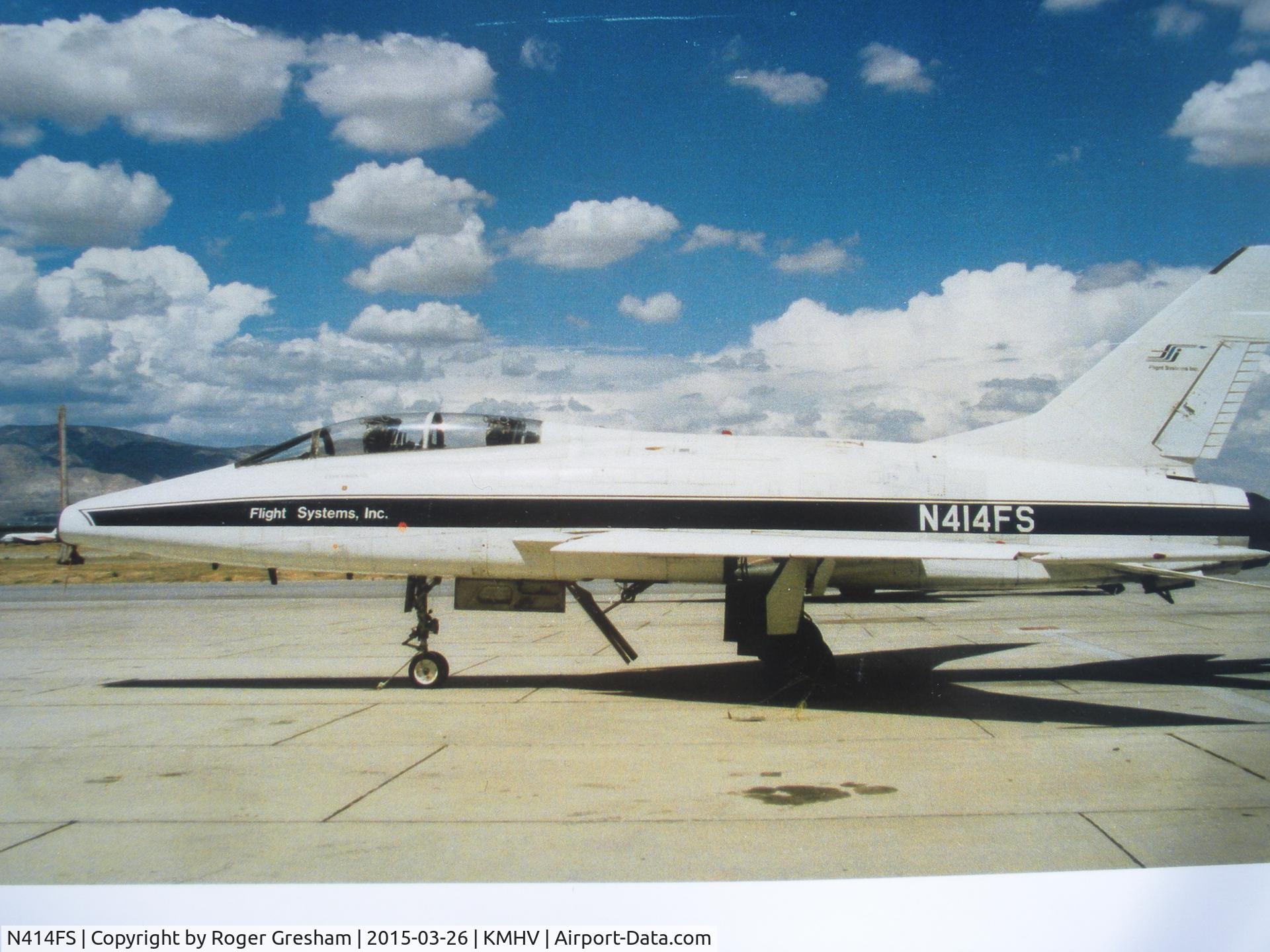 N414FS, 2006 Flight Design CTSW C/N 06-12-17, taken at Mohave Airport