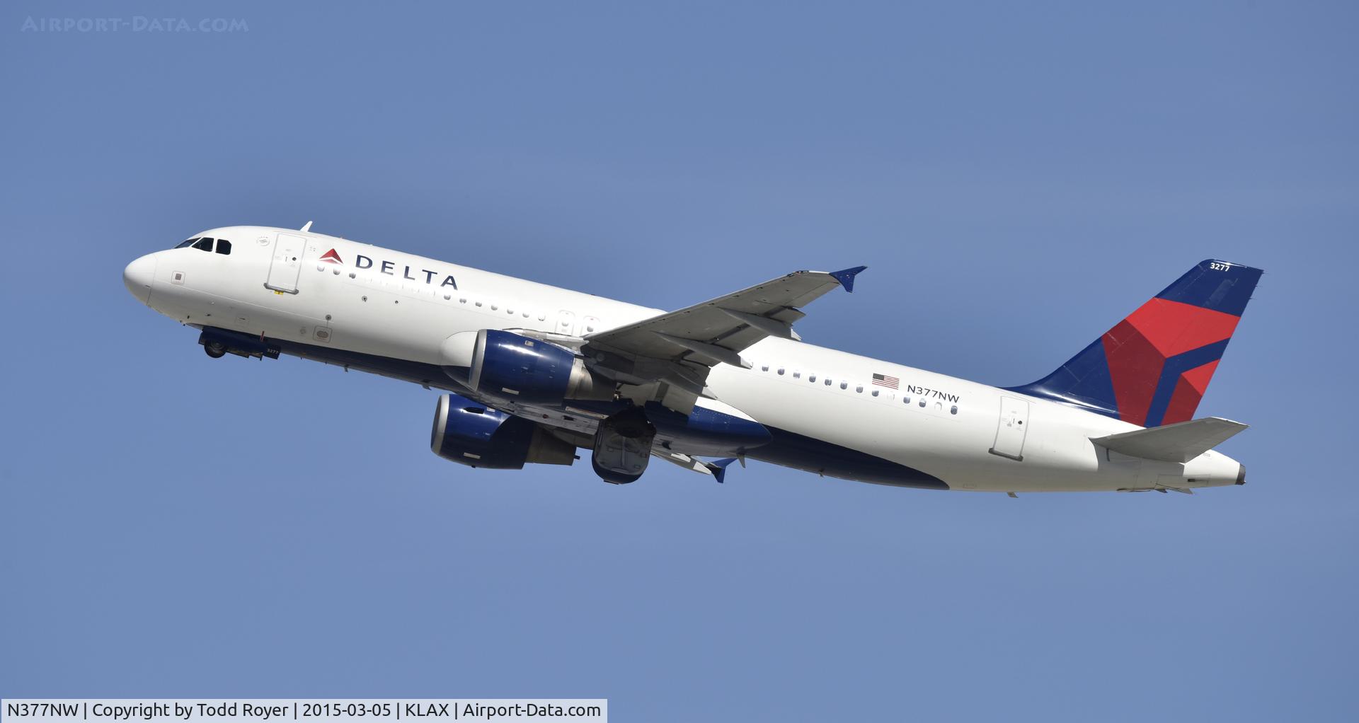 N377NW, 2003 Airbus A320-211 C/N 2082, Departing LAX on 25R