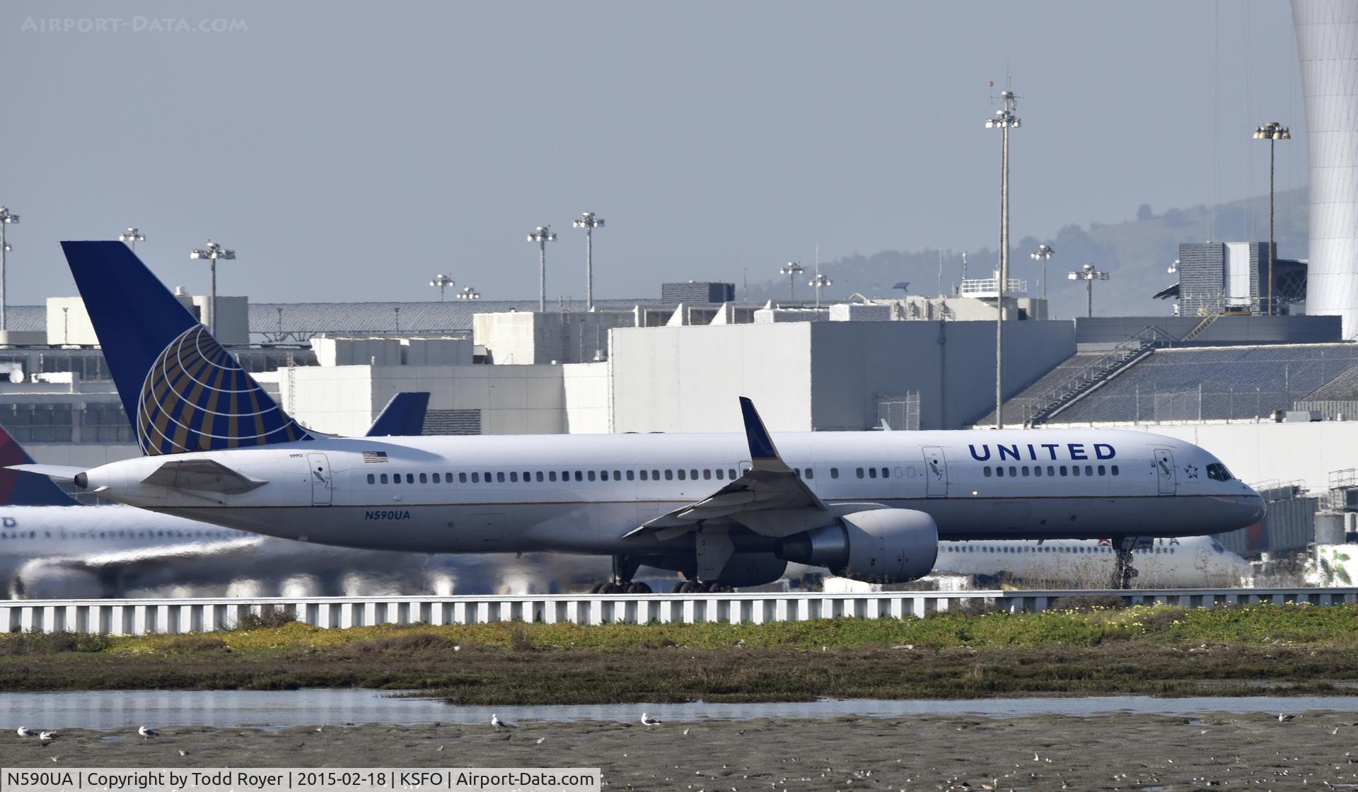 N590UA, 1997 Boeing 757-222 C/N 28708, Departing SFO