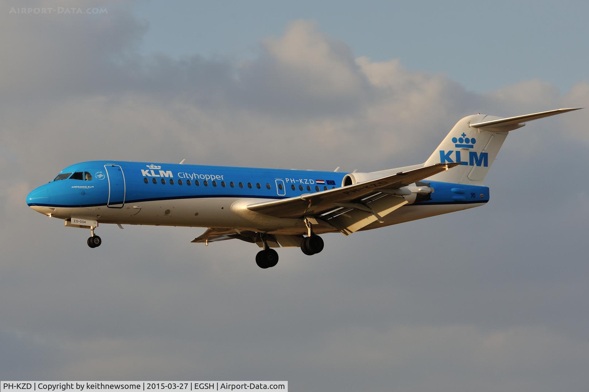 PH-KZD, 1997 Fokker 70 (F-28-0070) C/N 11582, With dolphin colour scheme.