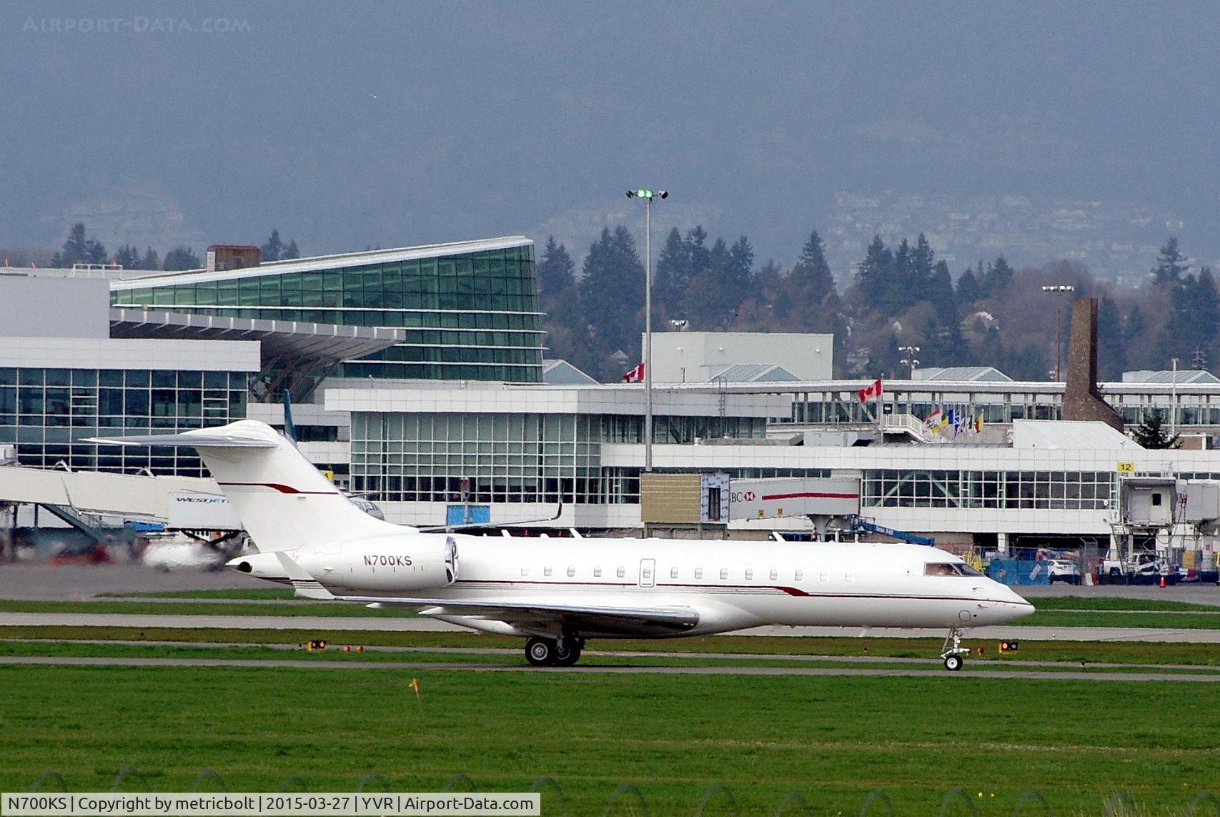 N700KS, 2002 Bombardier BD-700-1A10 Global Express C/N 9109, At YVR