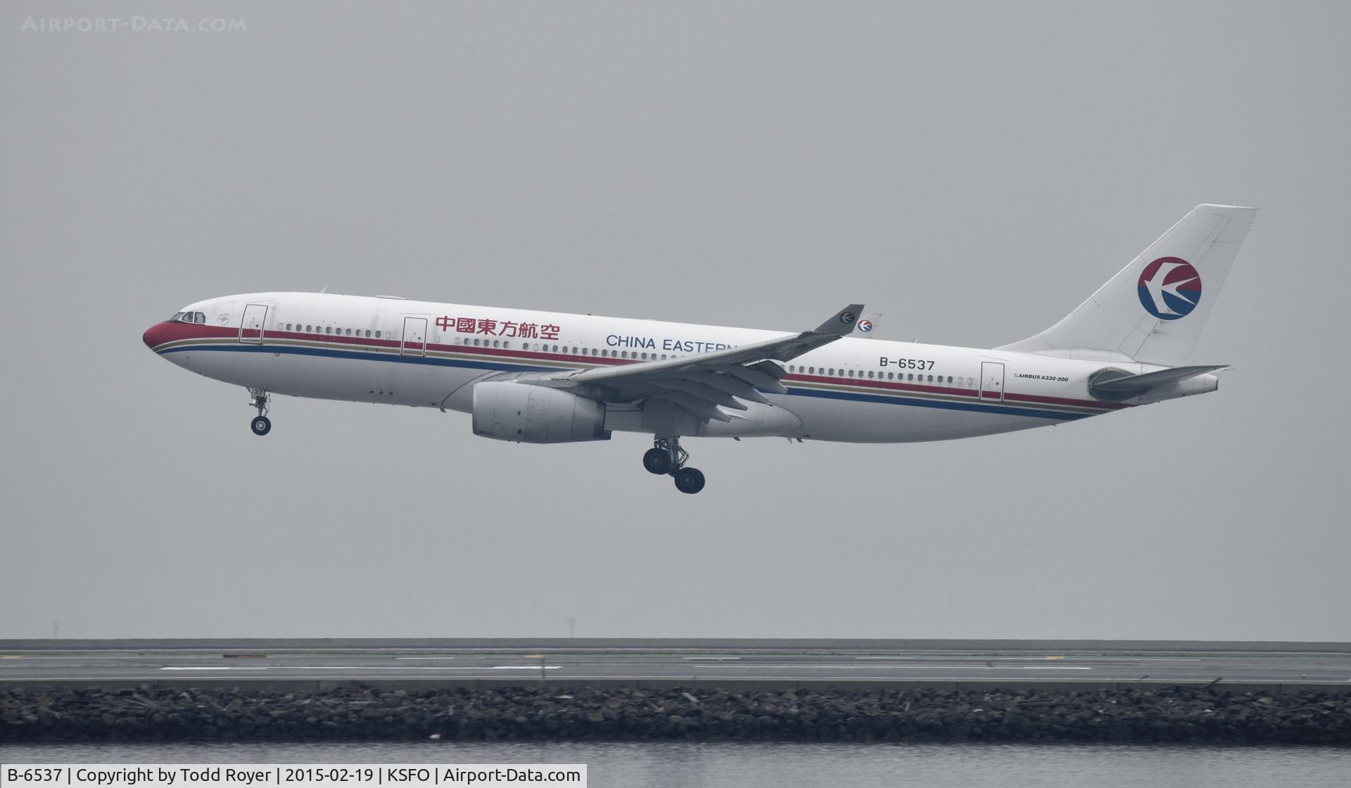 B-6537, 2011 Airbus A330-243 C/N 1262, Landing at SFO