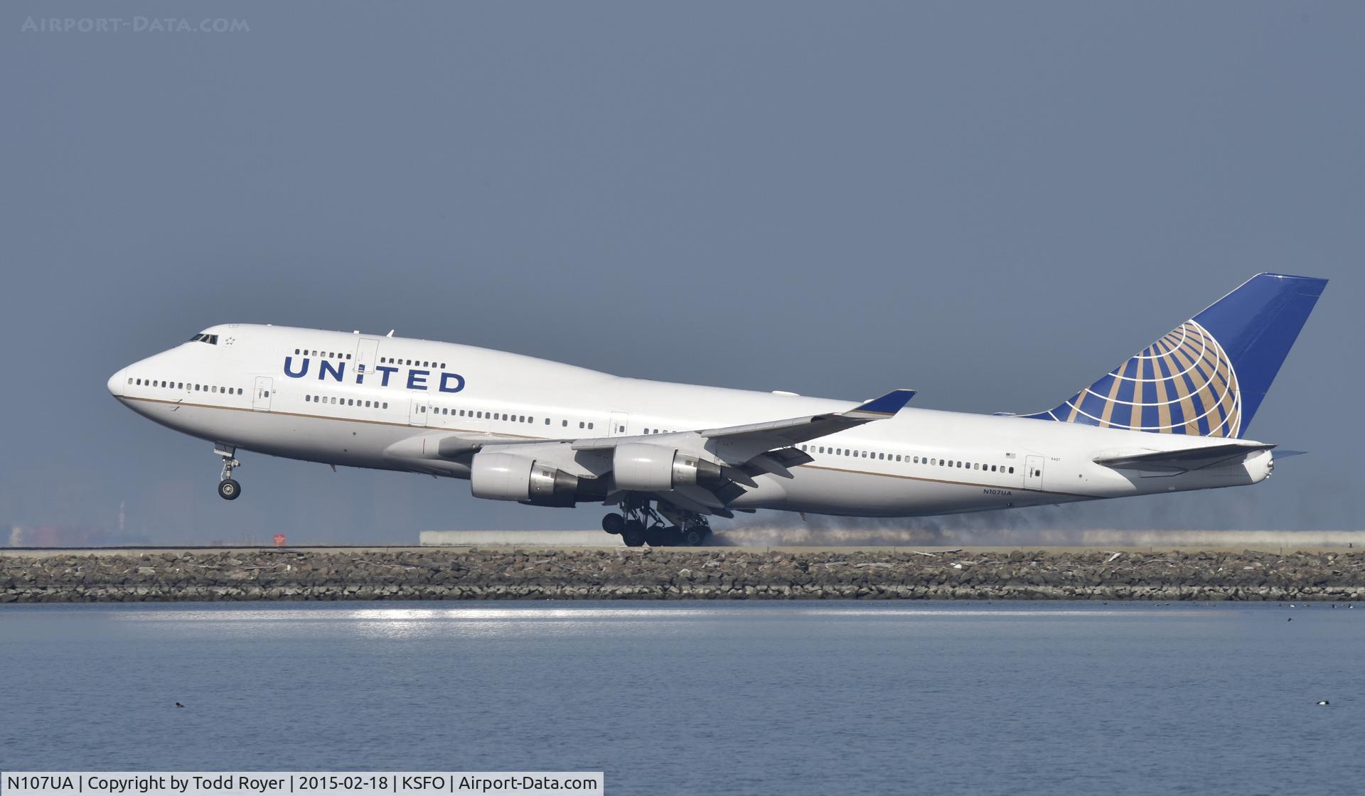 N107UA, 1998 Boeing 747-422 C/N 26900, Landing at SFO