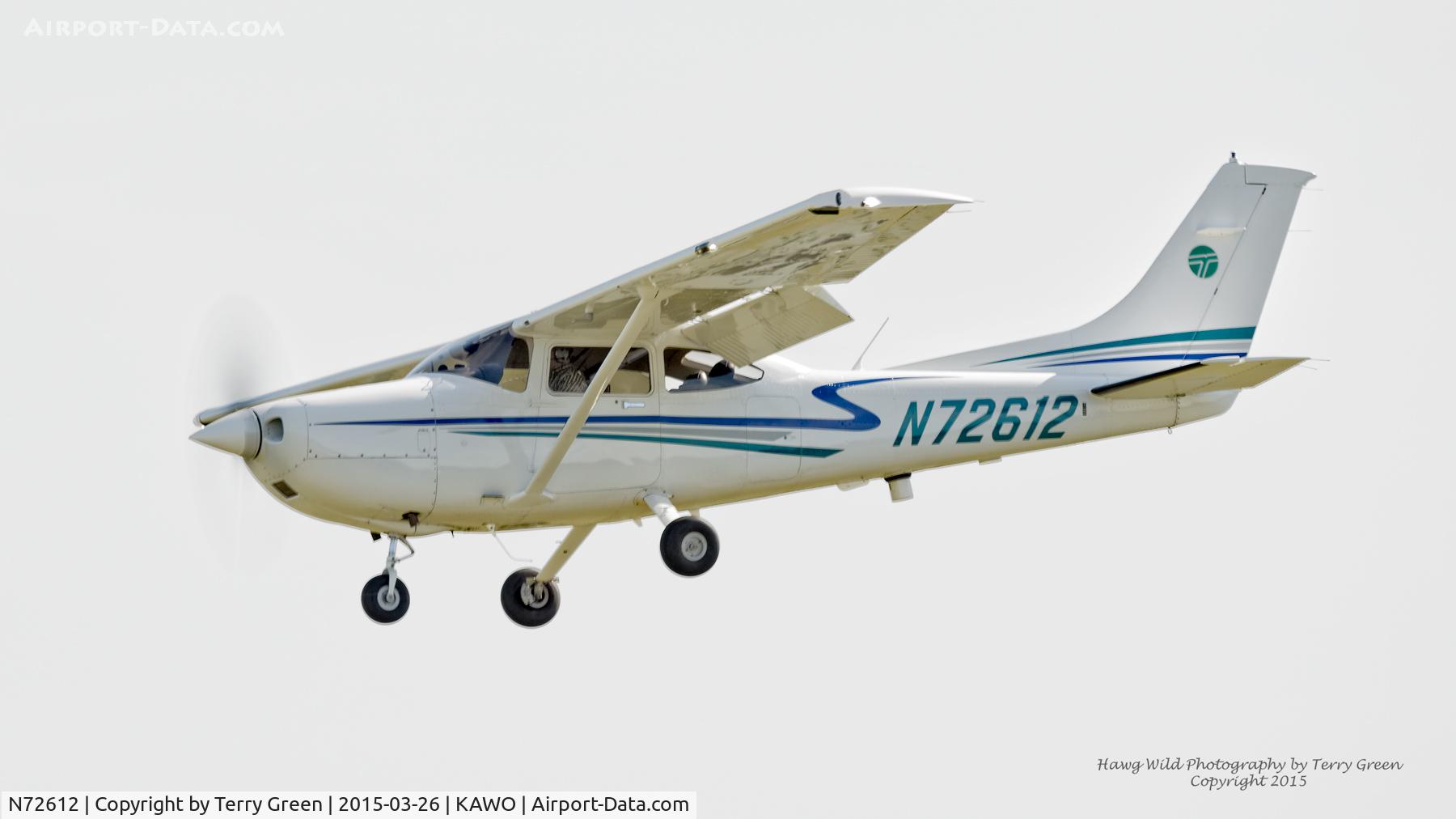 N72612, Cessna 182T Skylane C/N 18280988, Landing at Arlington KAWO