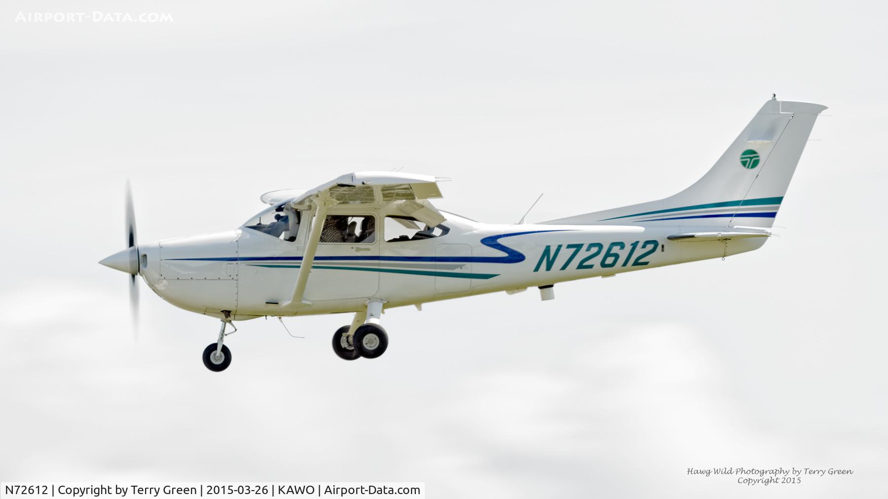 N72612, Cessna 182T Skylane C/N 18280988, Landing at Arlington KAWO