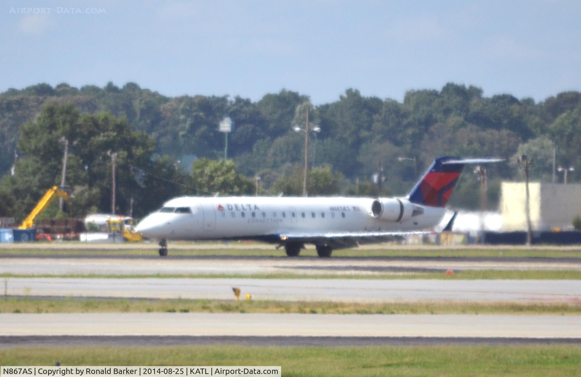 N867AS, 2000 Bombardier CRJ-200ER (CL-600-2B19) C/N 7463, Landing Atlanta
