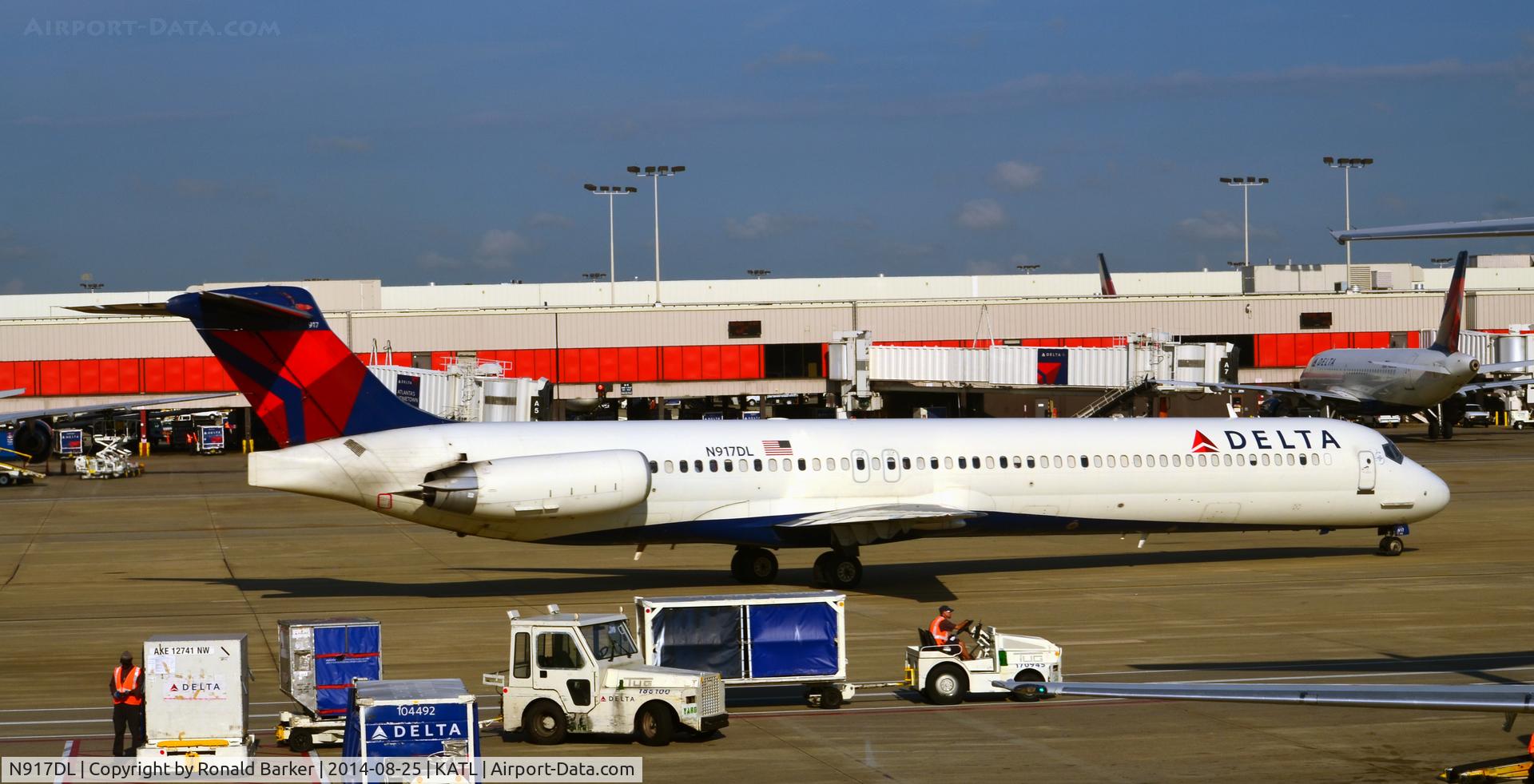 N917DL, 1988 McDonnell Douglas MD-88 C/N 49573, taxi Atlanta