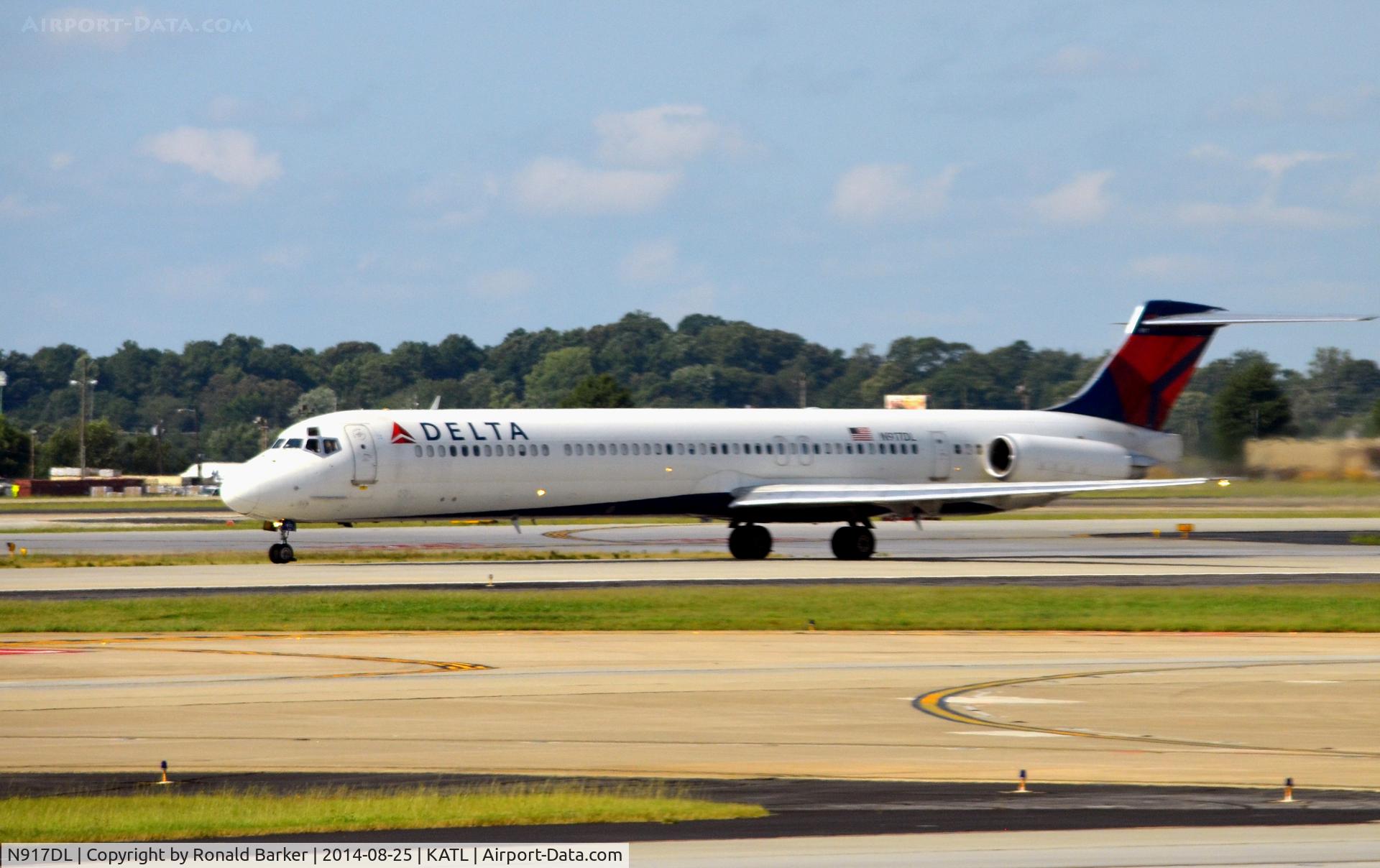 N917DL, 1988 McDonnell Douglas MD-88 C/N 49573, Takeoff Atlanta