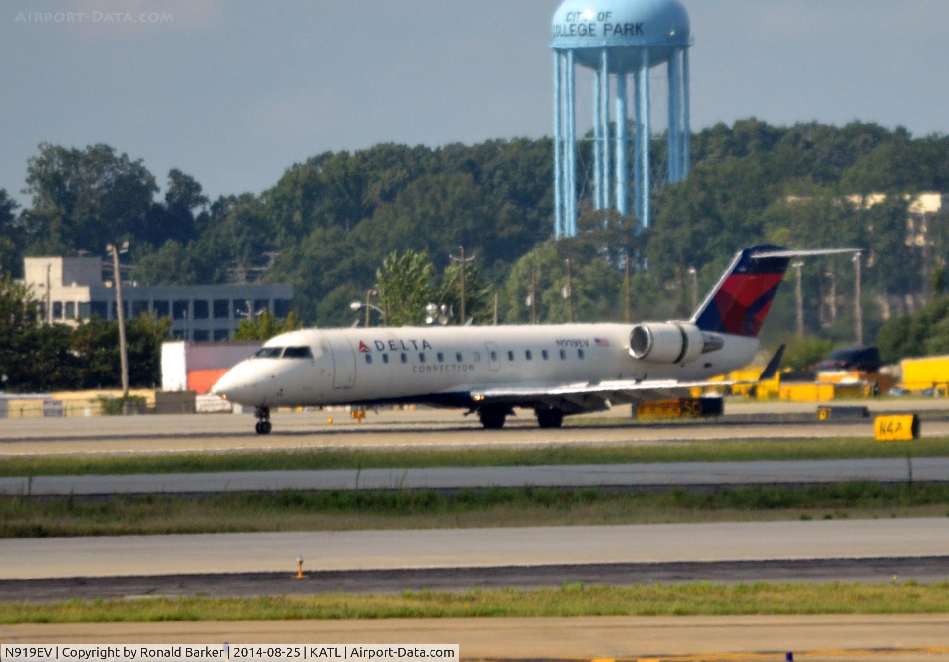N919EV, 2003 Bombardier CRJ-200ER (CL-600-2B19) C/N 7780, Landing Atlanta