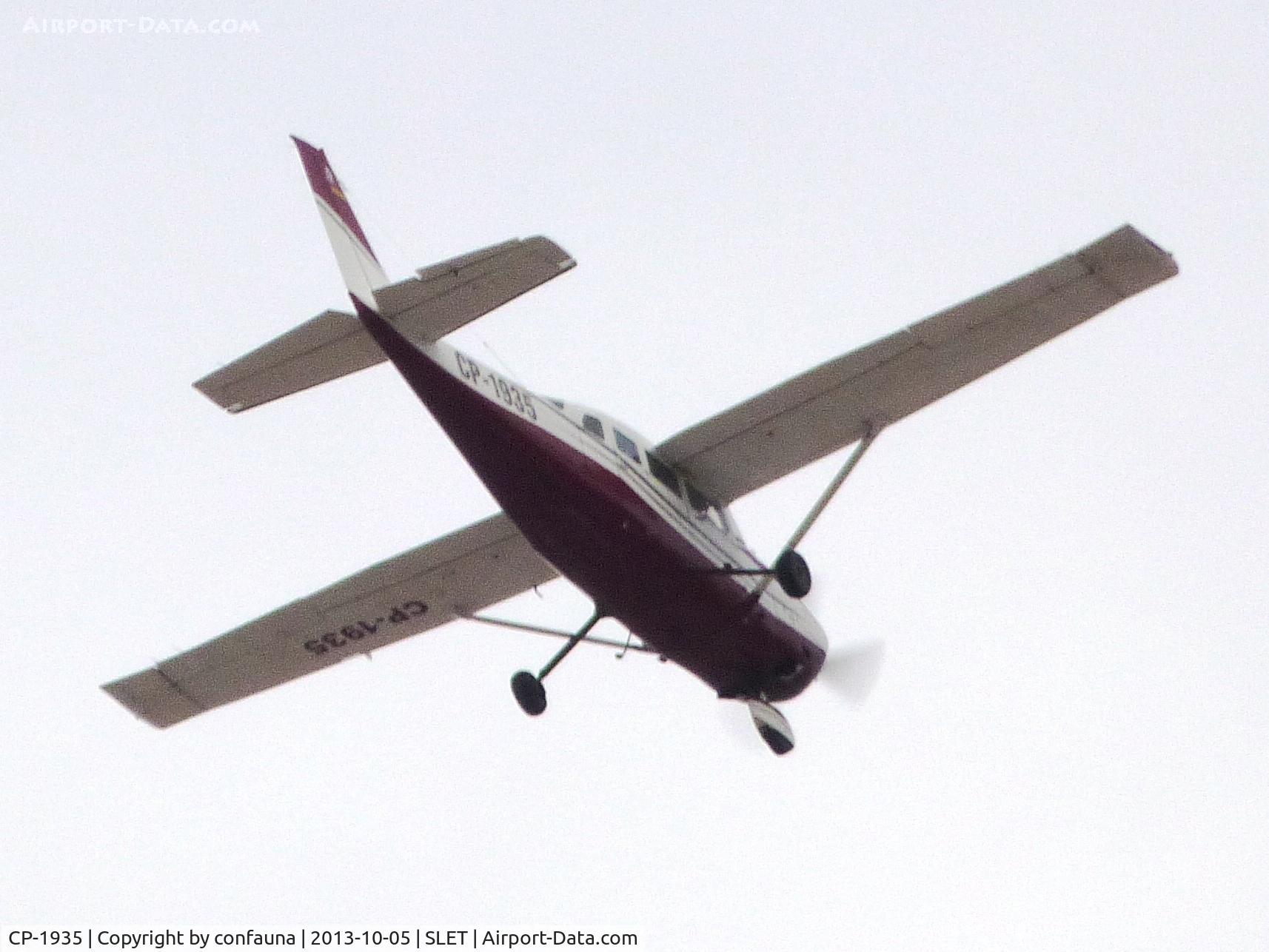 CP-1935, Cessna 207A Stationair 8 II C/N 20700785, Flying over Santa Cruz city