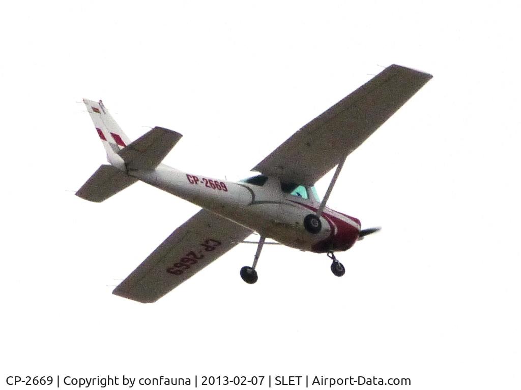 CP-2669, 1981 Cessna 152 C/N 15284838, Training plane over Santa Cruz